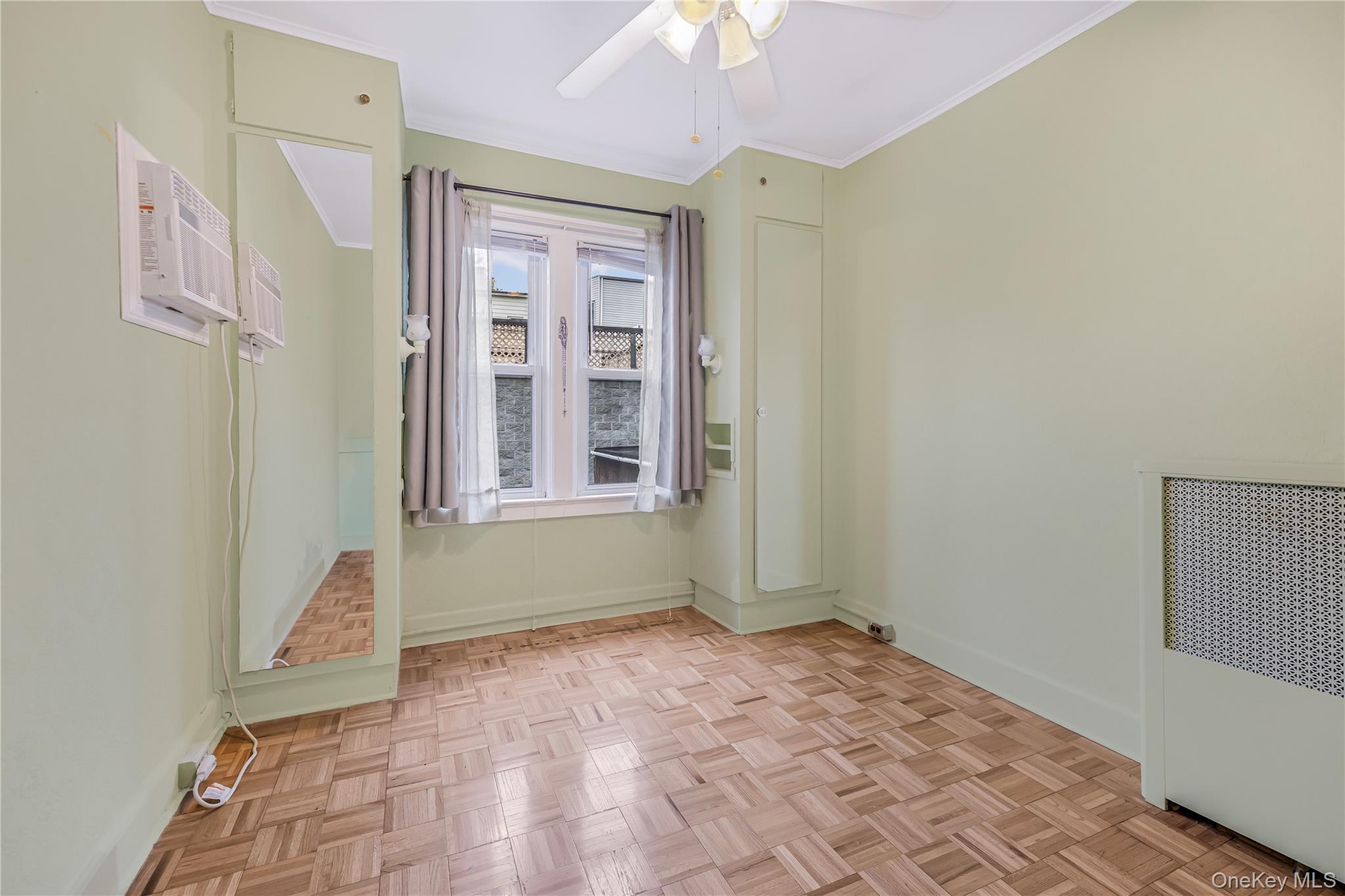 Single Family Zulette Avenue Bronx, NY 10461, MLS-1018949-16