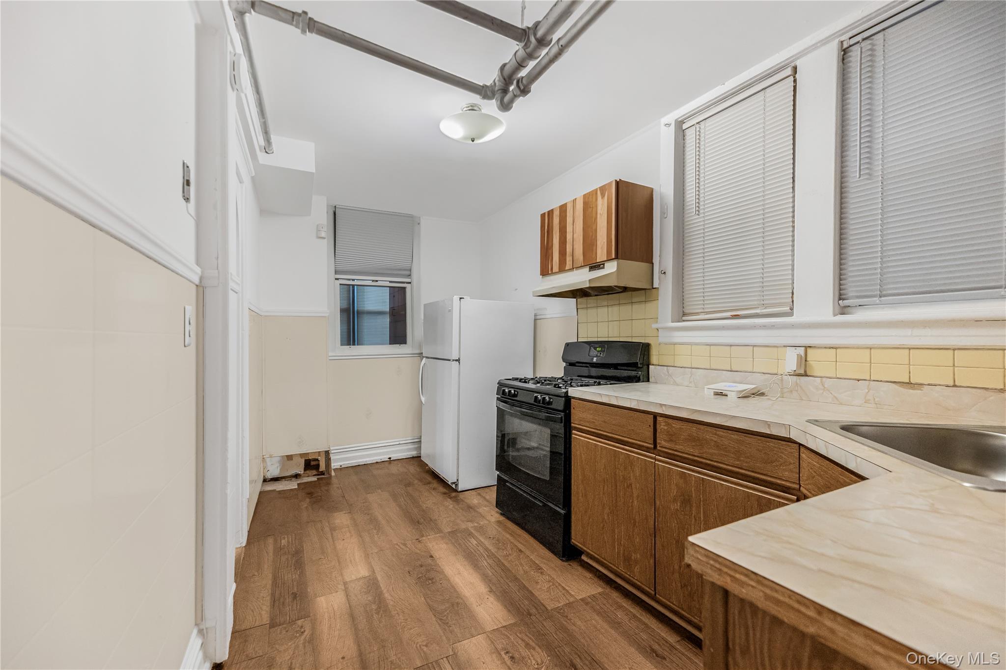 Single Family Zulette Avenue Bronx, NY 10461, MLS-1018949-23