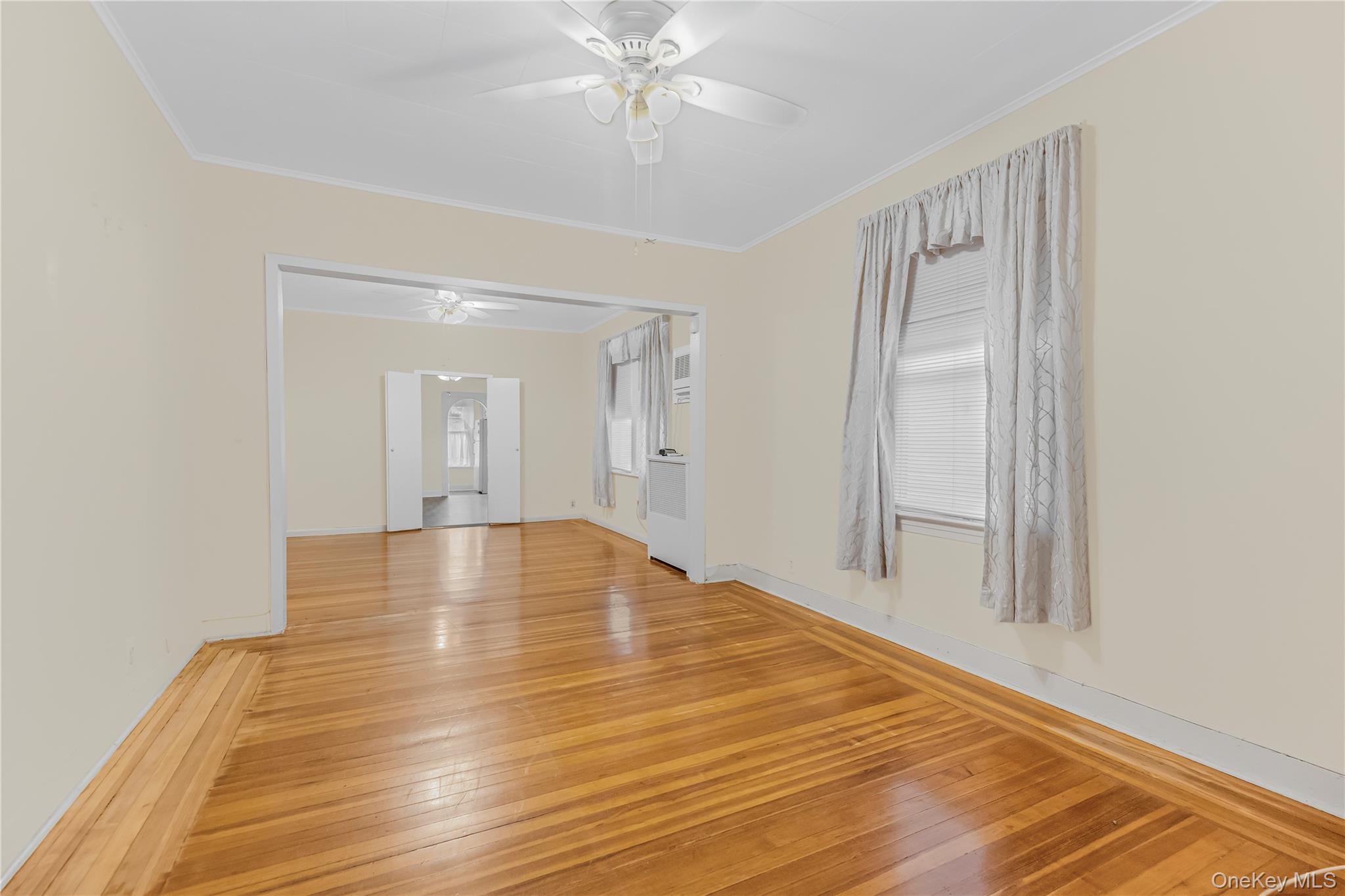 Single Family Zulette Avenue Bronx, NY 10461, MLS-1018949-8