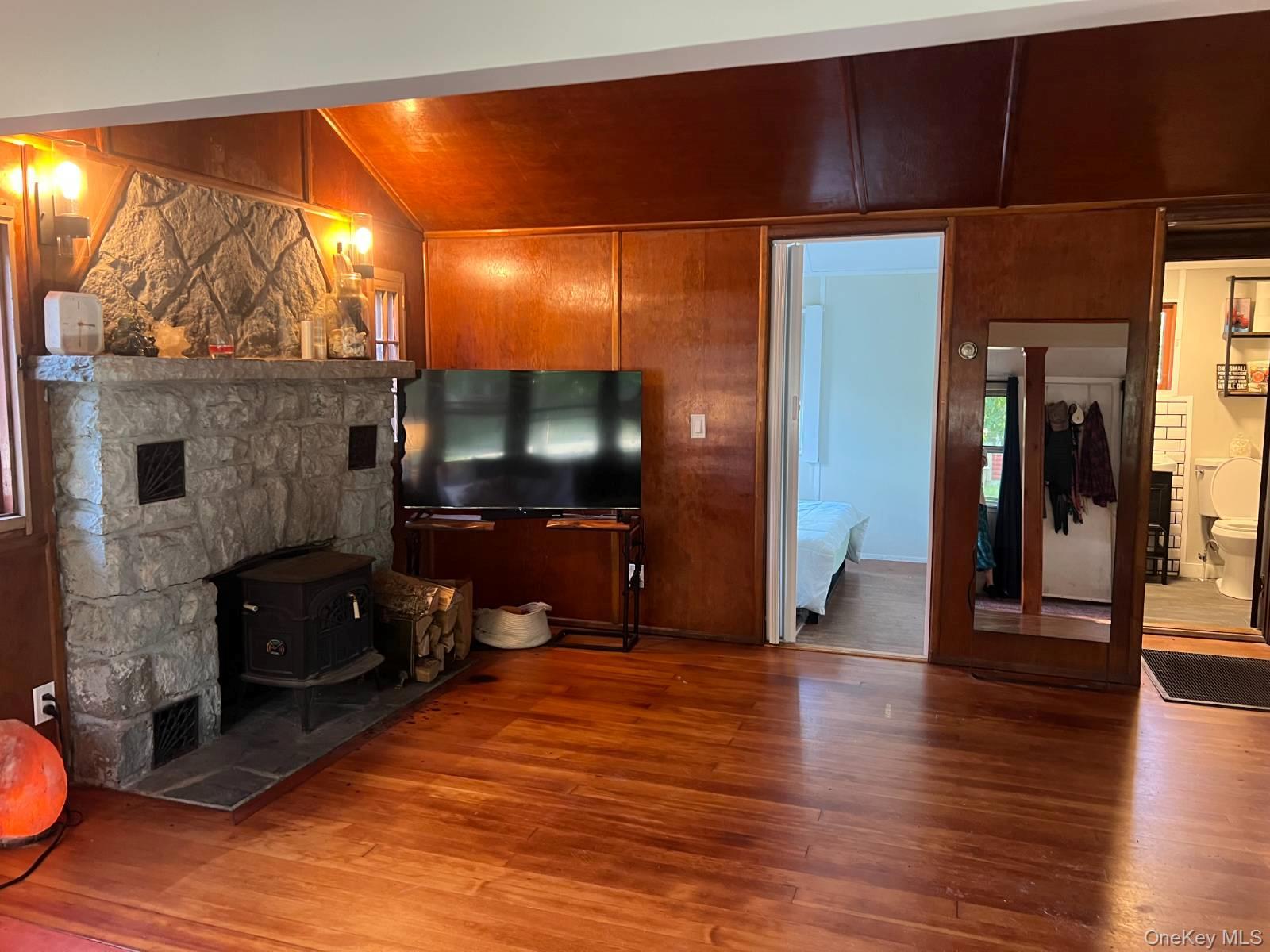 Single Family E Thompson Place Sullivan County, NY 12778, MLS-1018951-15