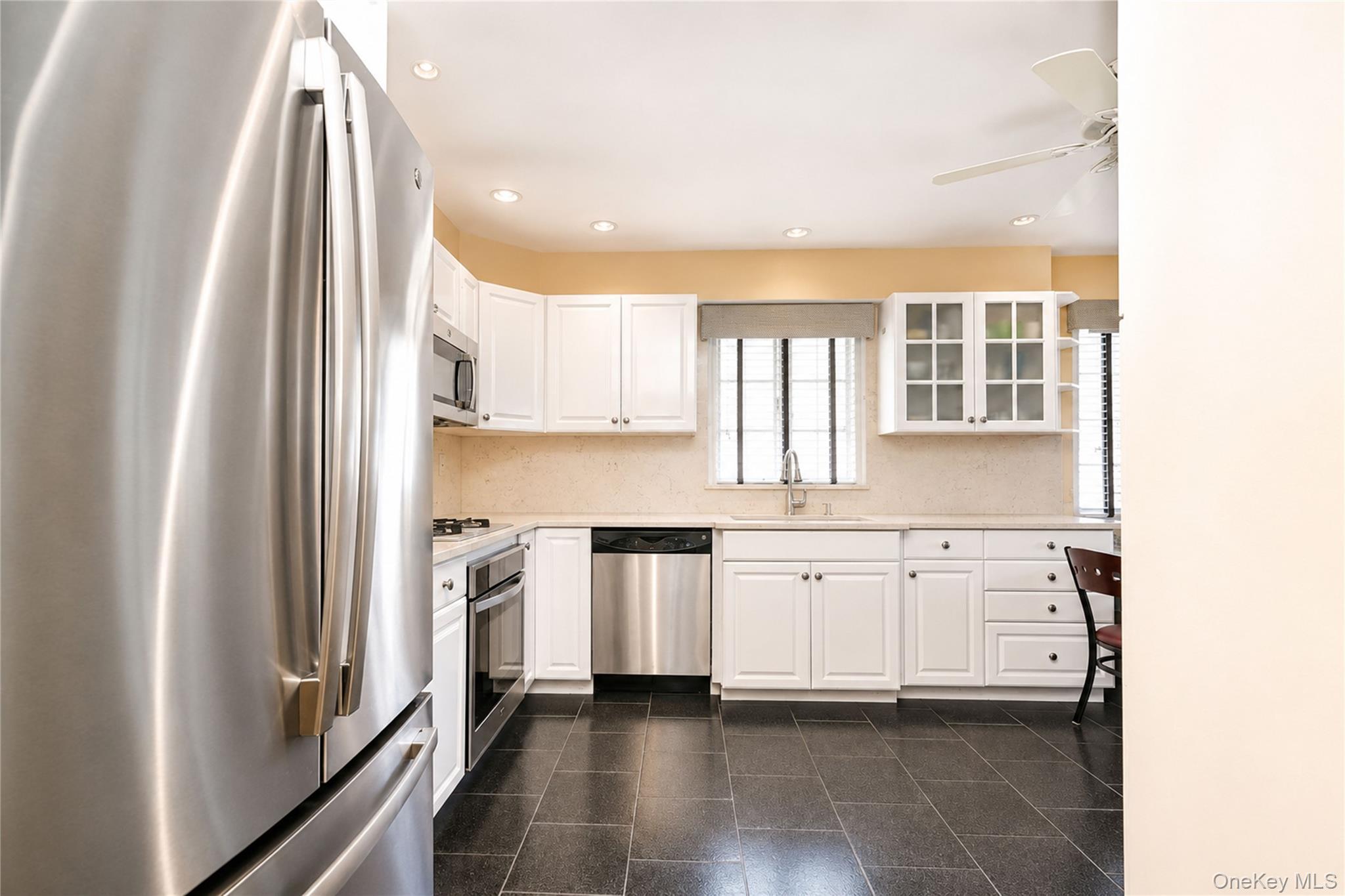 Single Family Stanley Circle Staten Island, NY 10308, MLS-1018962-11