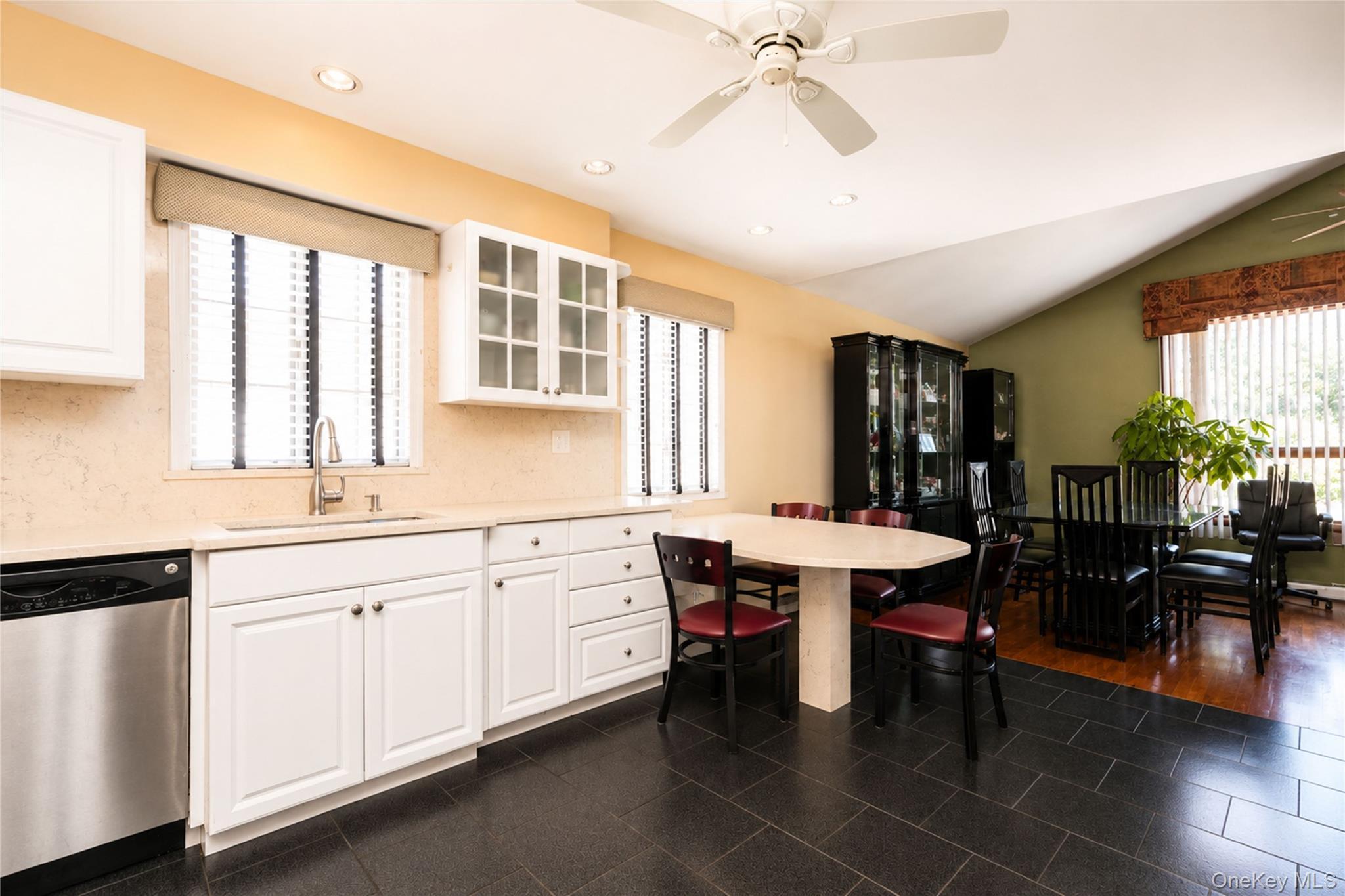 Single Family Stanley Circle Staten Island, NY 10308, MLS-1018962-13