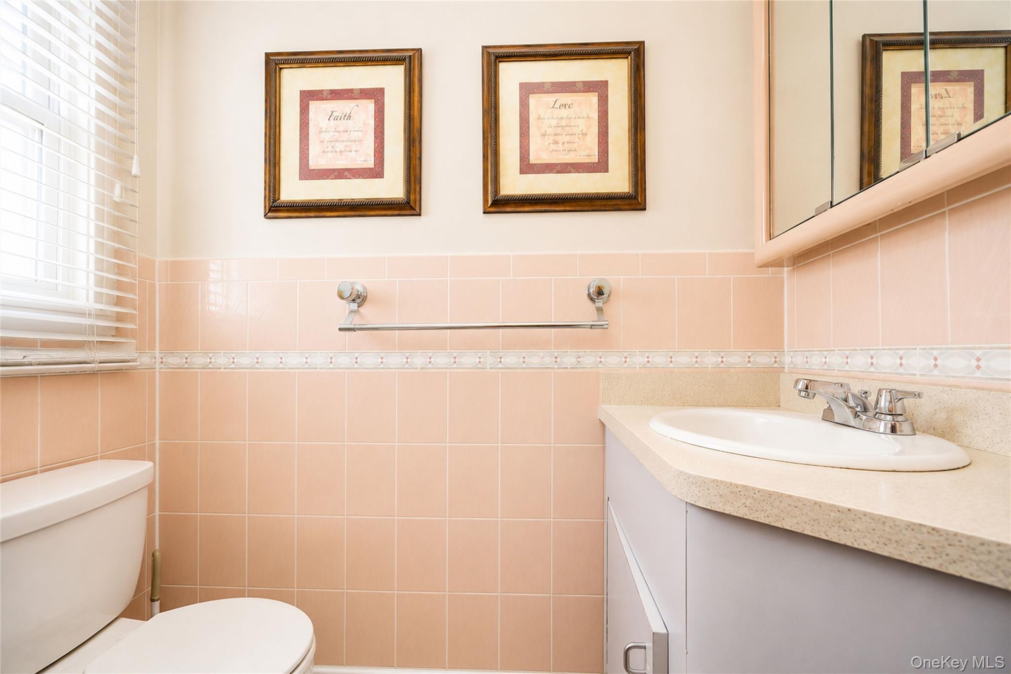 Single Family Stanley Circle Staten Island, NY 10308, MLS-1018962-22