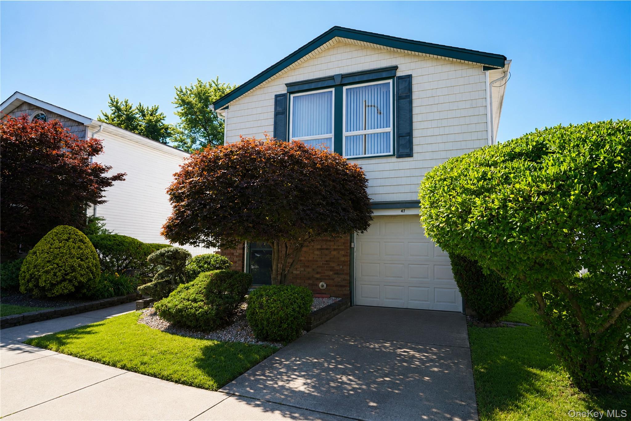 Single Family Stanley Circle Staten Island, NY 10308, MLS-1018962-3