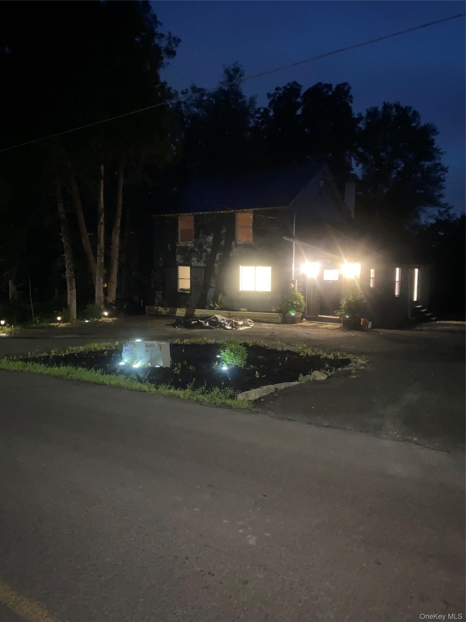 Single Family Chestnut St Broome County, NY 13865, MLS-1018967-18