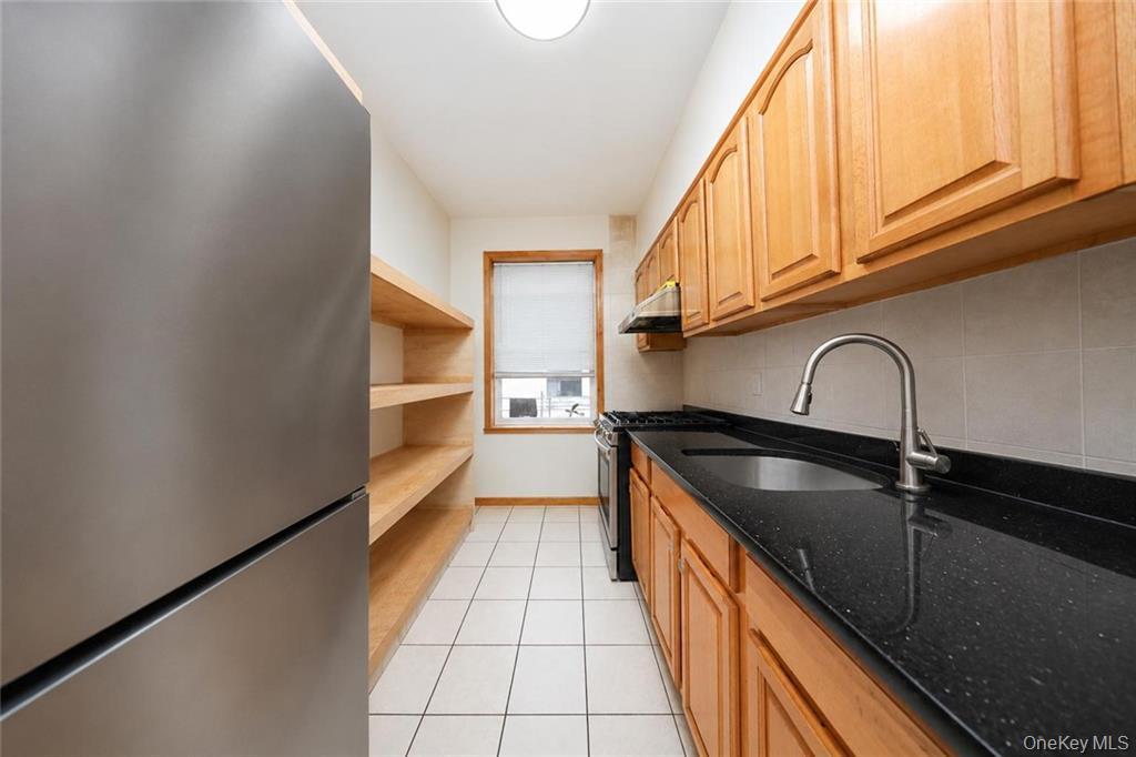 Single Family E 22nd Street Brooklyn, NY 11229, MLS-1018999-10