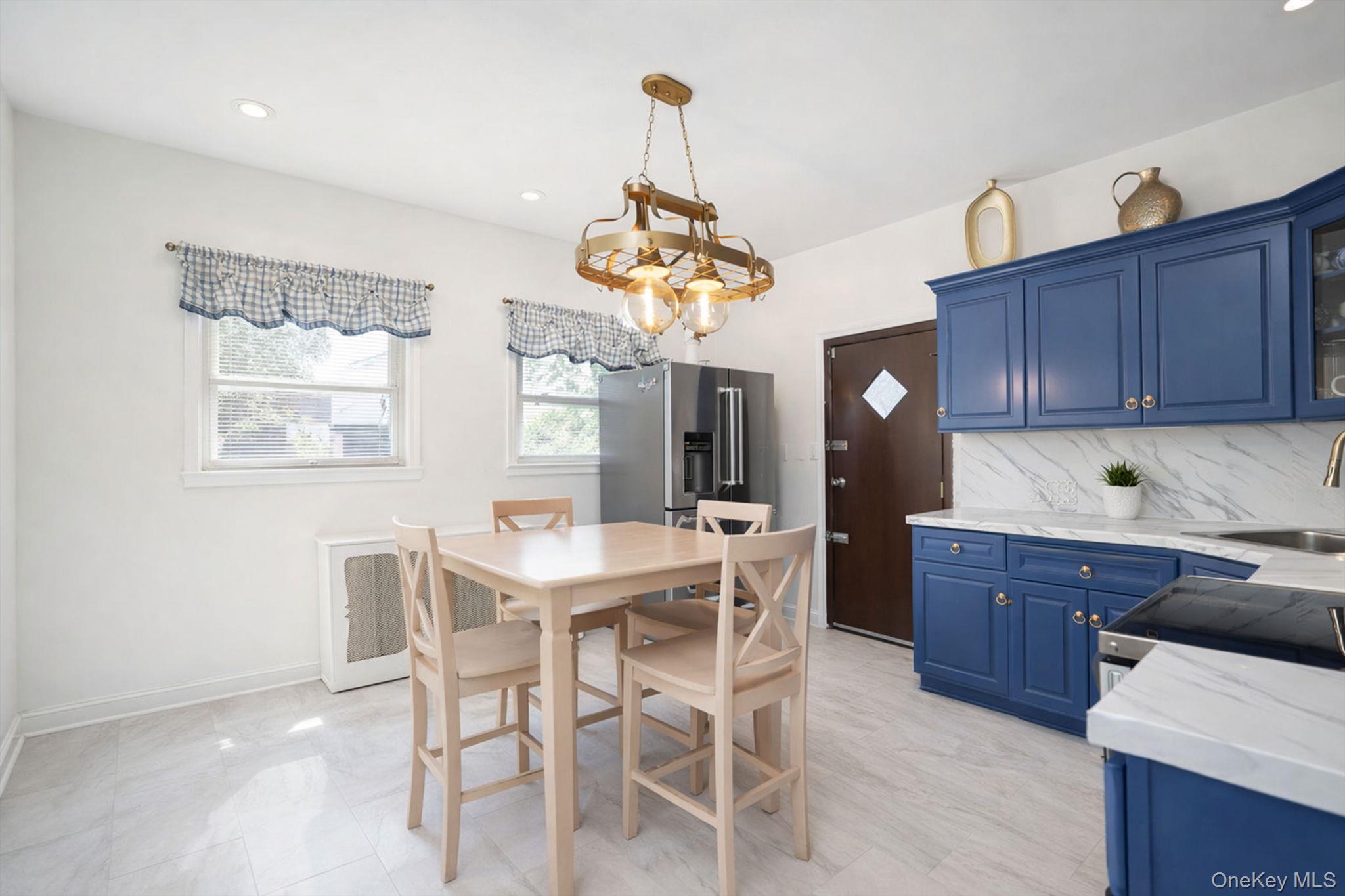 Single Family Simonson Place Staten Island, NY 10302, MLS-1019035-15