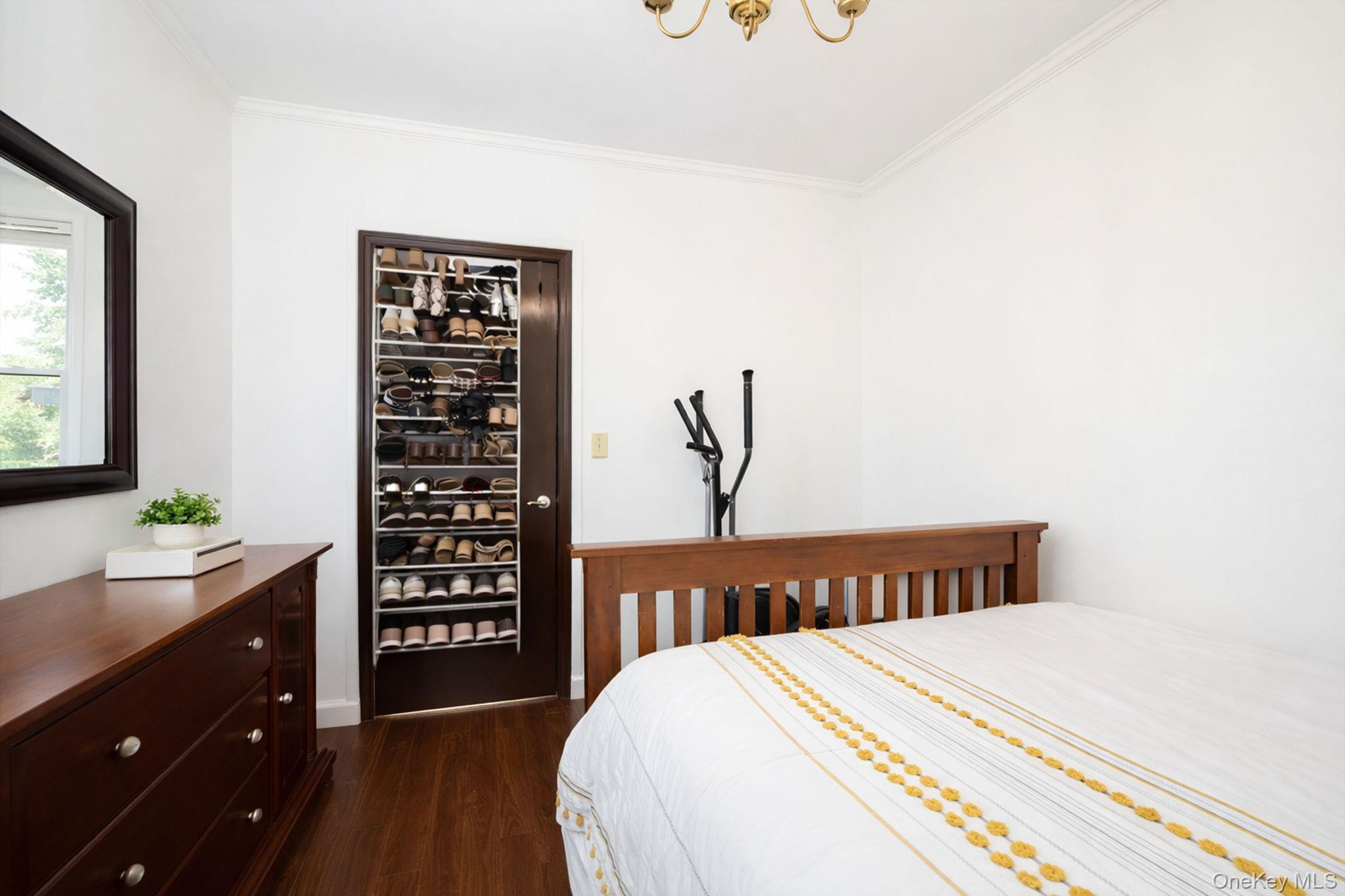 Single Family Simonson Place Staten Island, NY 10302, MLS-1019035-22