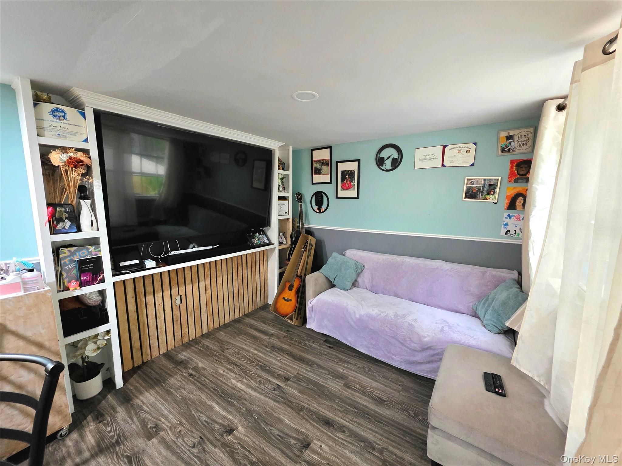 Single Family Pleasant  Suffolk County, NY 11763, MLS-1019039-9