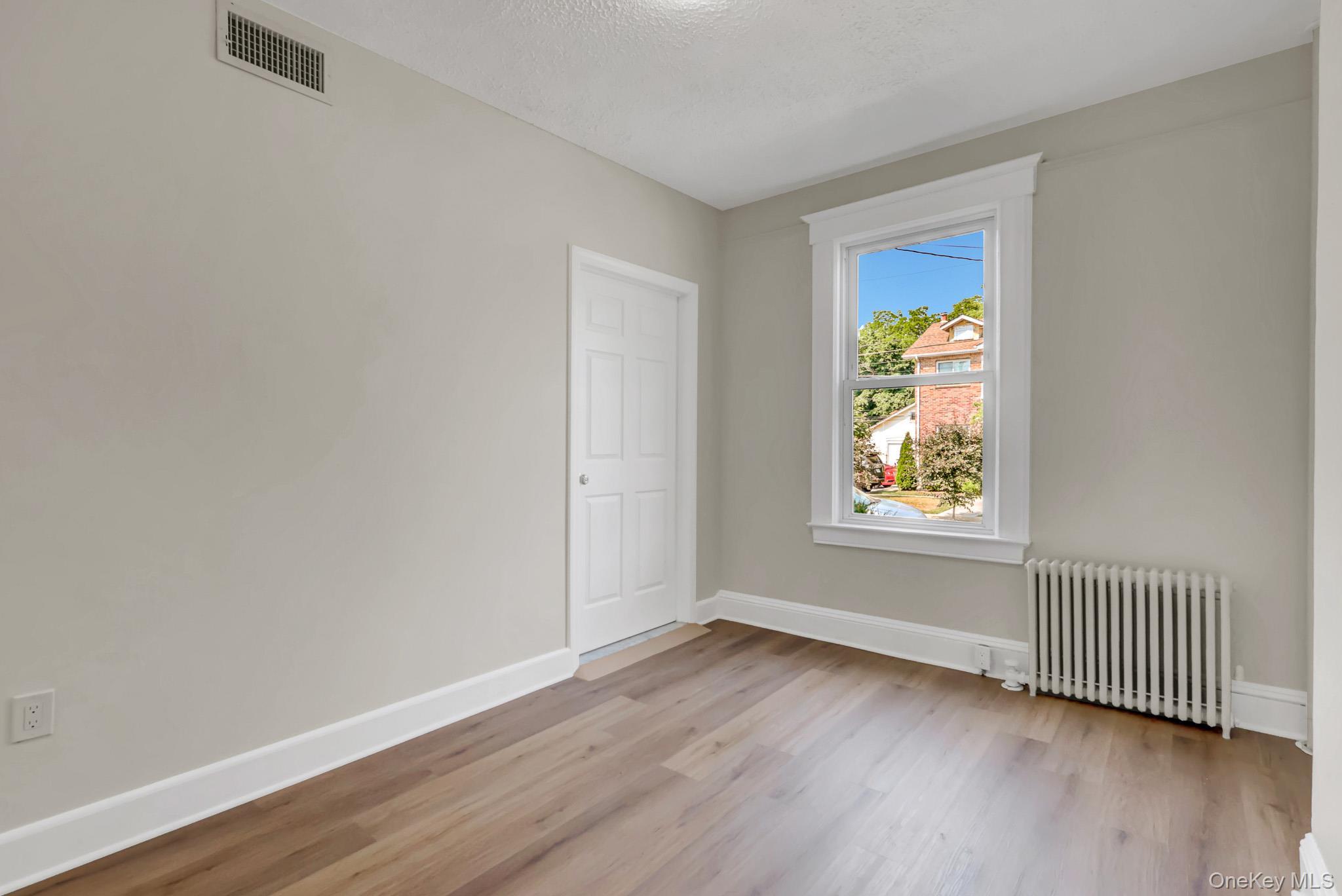Single Family Columbia Street Nassau County, NY 11735, MLS-1019049-10