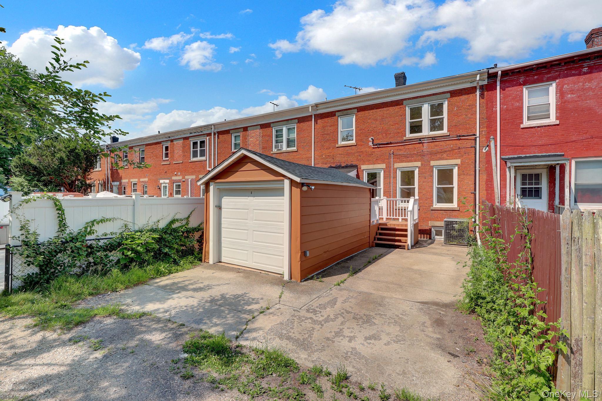 Single Family Columbia Street Nassau County, NY 11735, MLS-1019049-26
