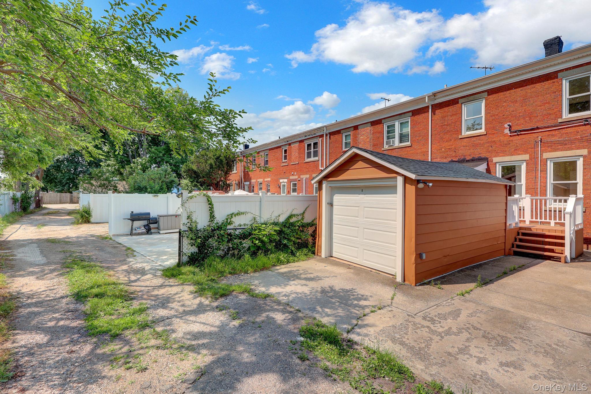 Single Family Columbia Street Nassau County, NY 11735, MLS-1019049-27