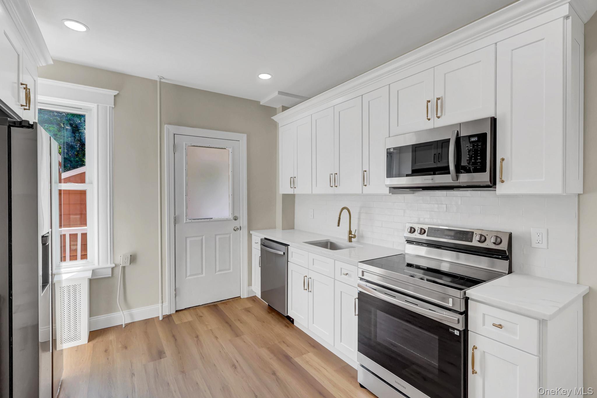 Single Family Columbia Street Nassau County, NY 11735, MLS-1019049-8