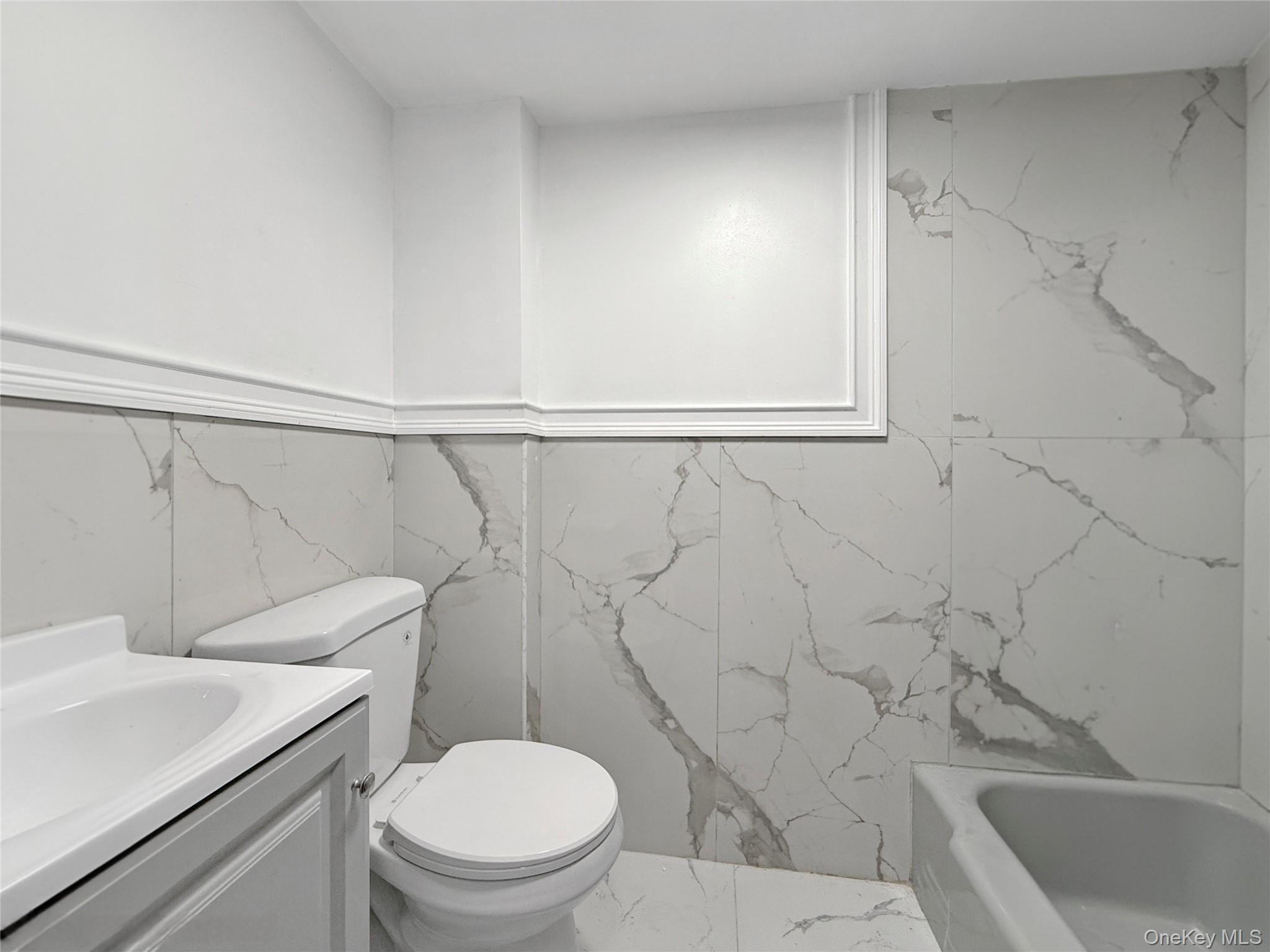 Single Family E 227th Street Bronx, NY 10466, MLS-1019076-30