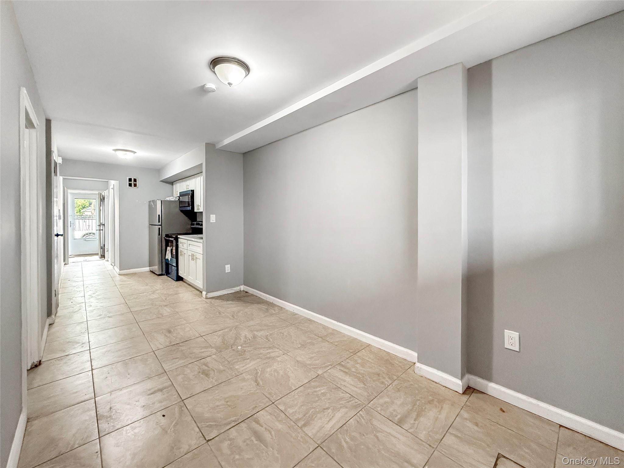 Single Family E 227th Street Bronx, NY 10466, MLS-1019076-32