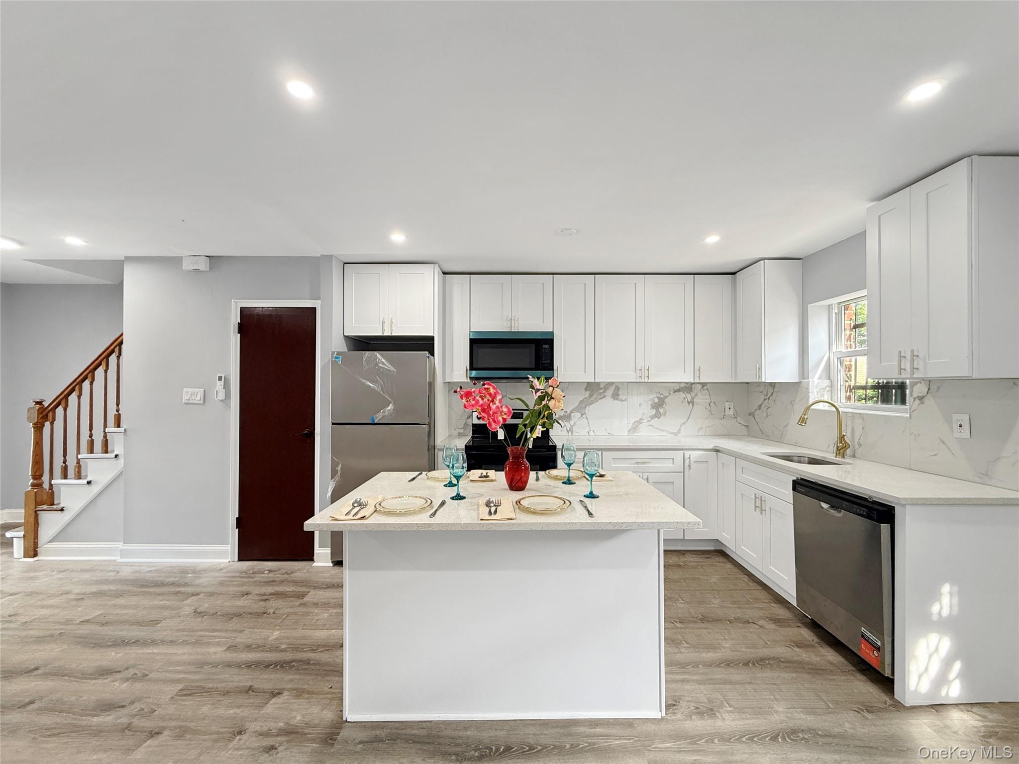 Single Family E 227th Street Bronx, NY 10466, MLS-1019076-6