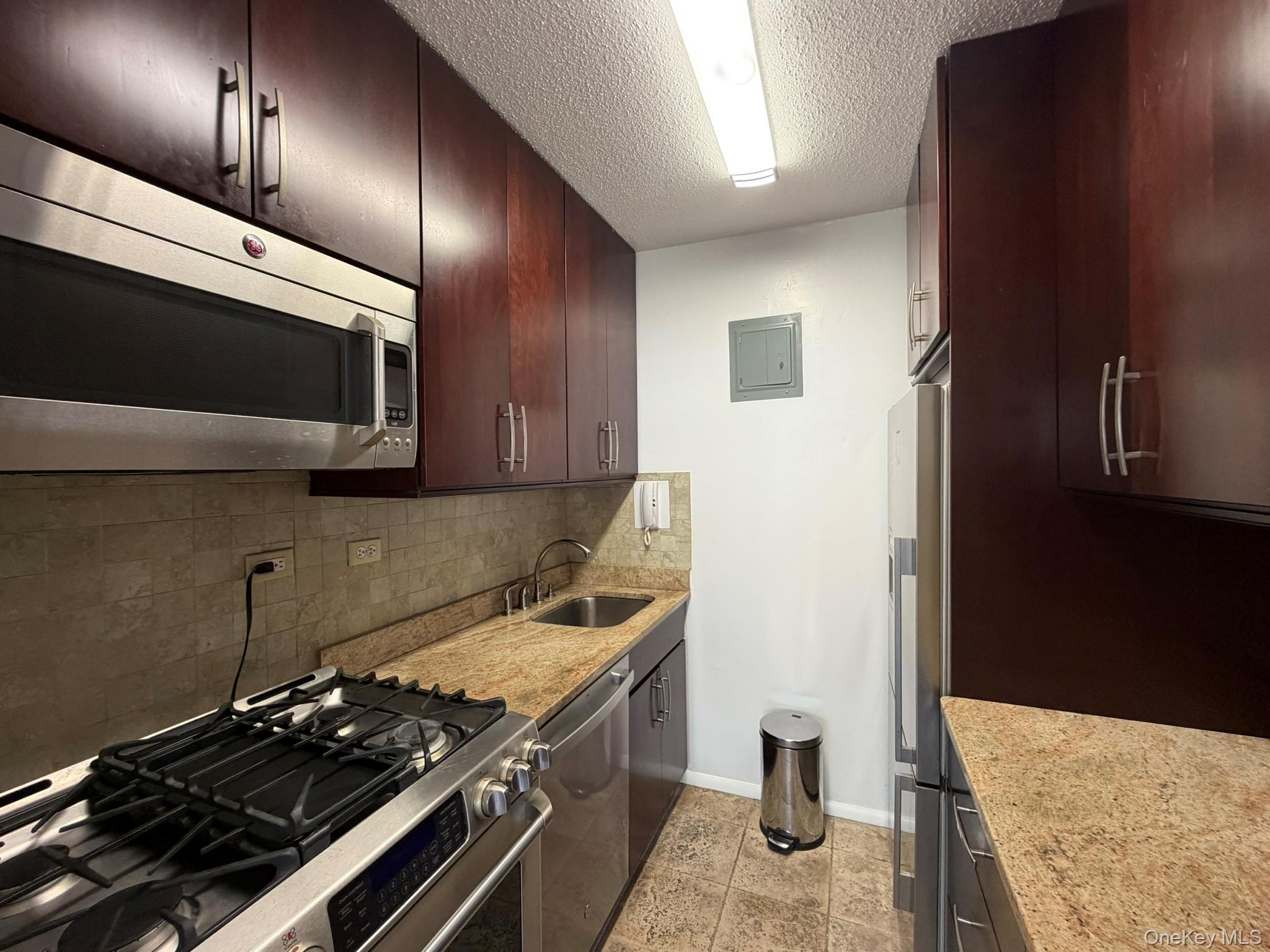 Apartment 54th  Manhattan, NY 10022, MLS-1019108-5