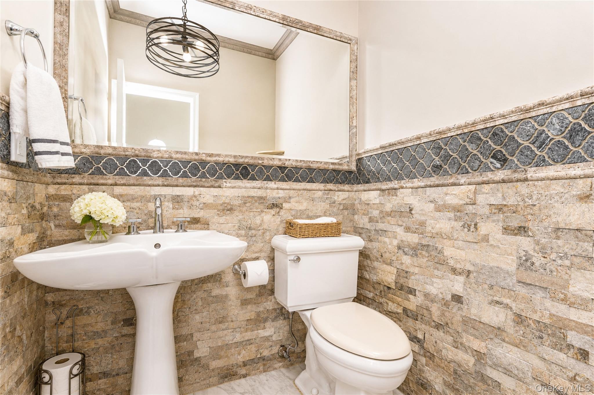 Single Family Putters Court  Staten Island, NY 10301, MLS-1019136-23