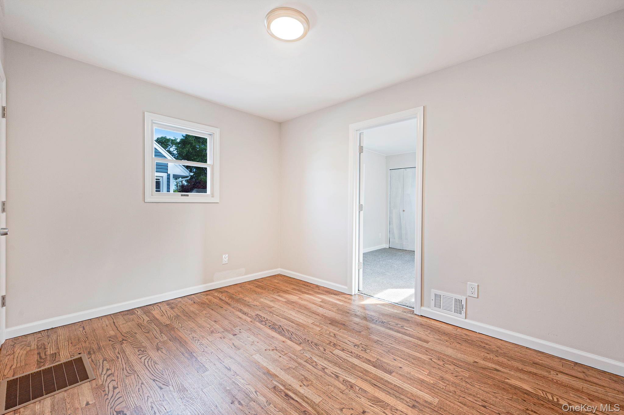 Single Family N Clinton Avenue  Suffolk County, NY 11757, MLS-1019140-11