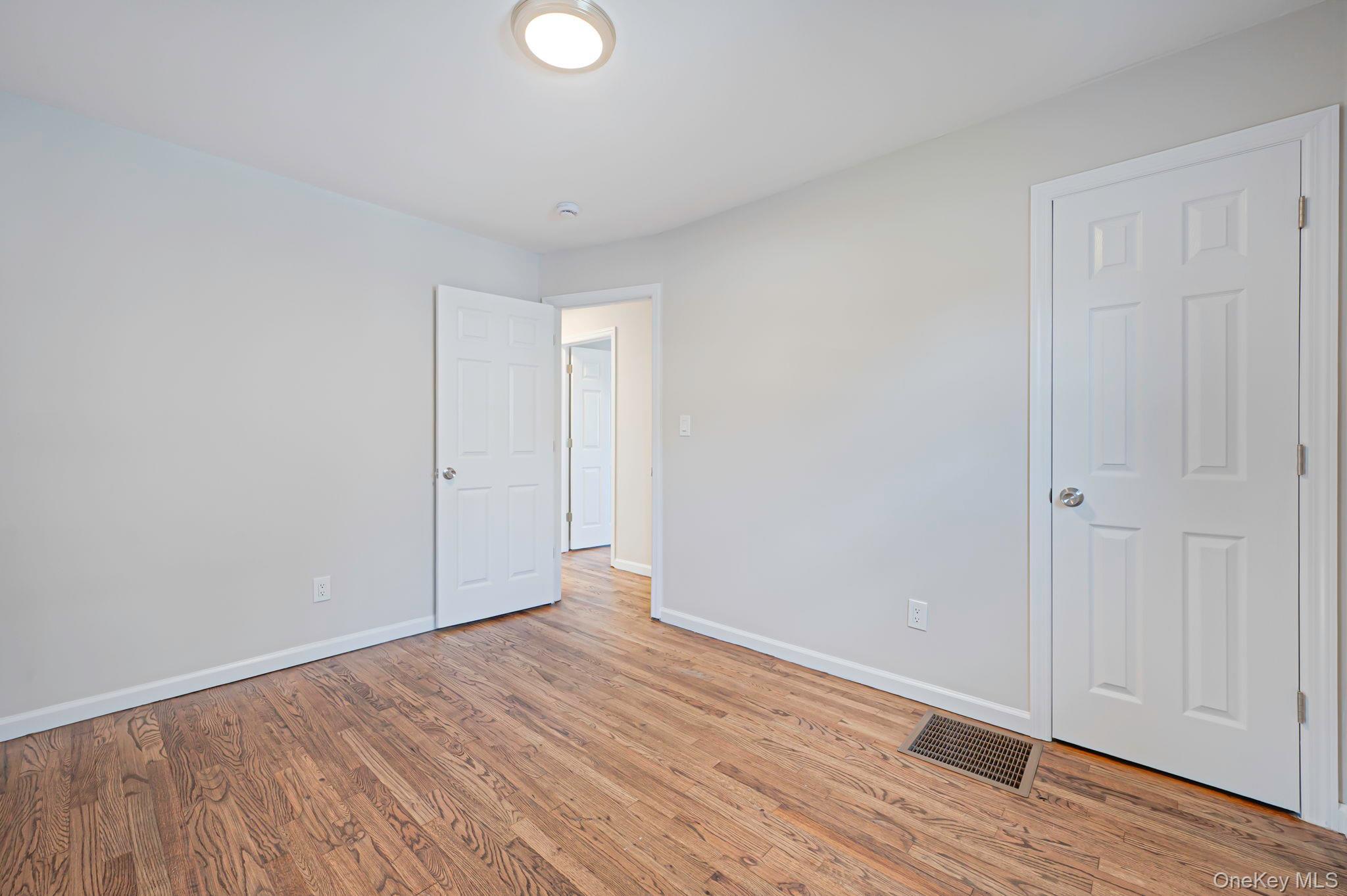 Single Family N Clinton Avenue  Suffolk County, NY 11757, MLS-1019140-12