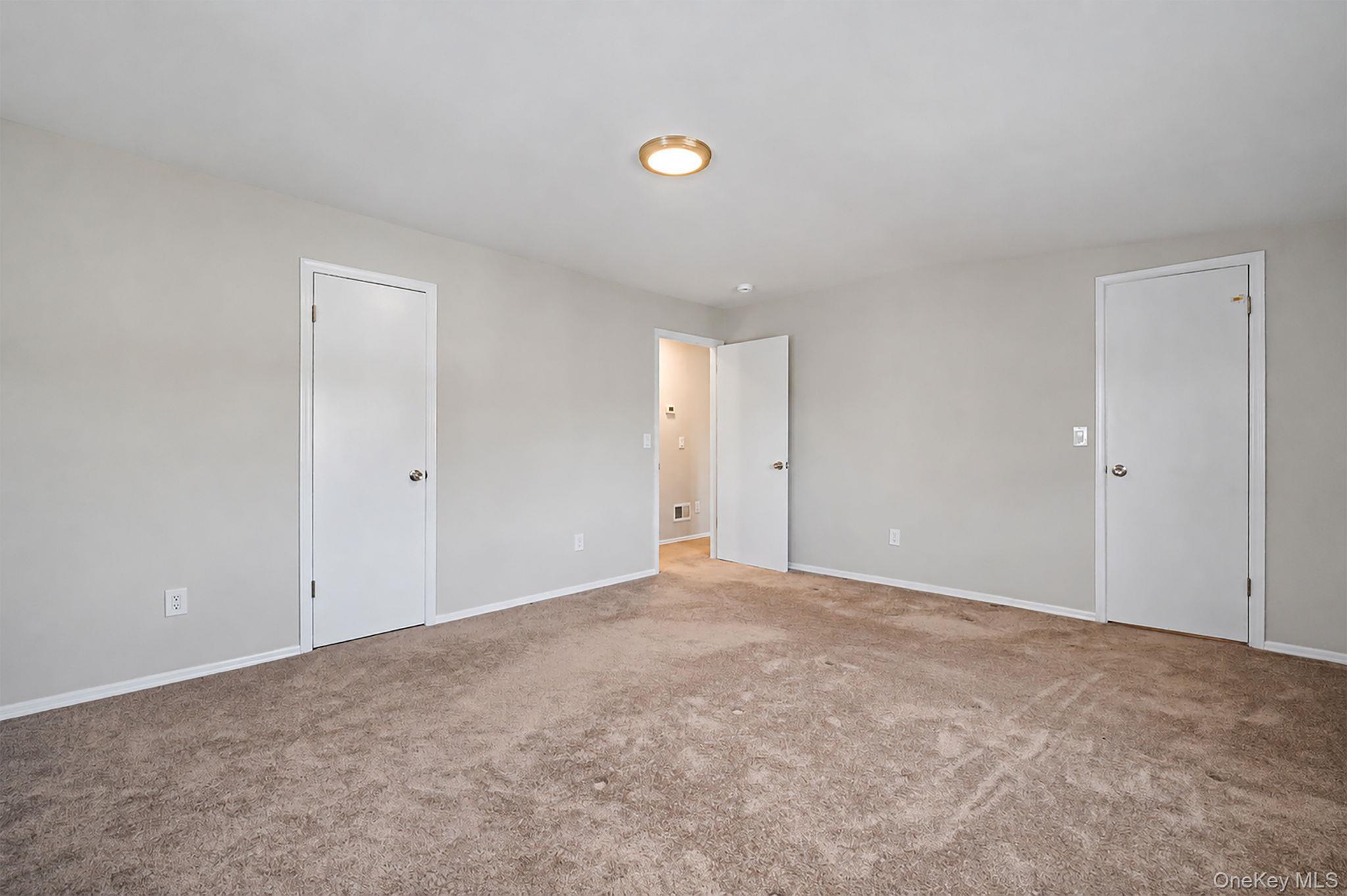 Single Family N Clinton Avenue  Suffolk County, NY 11757, MLS-1019140-17