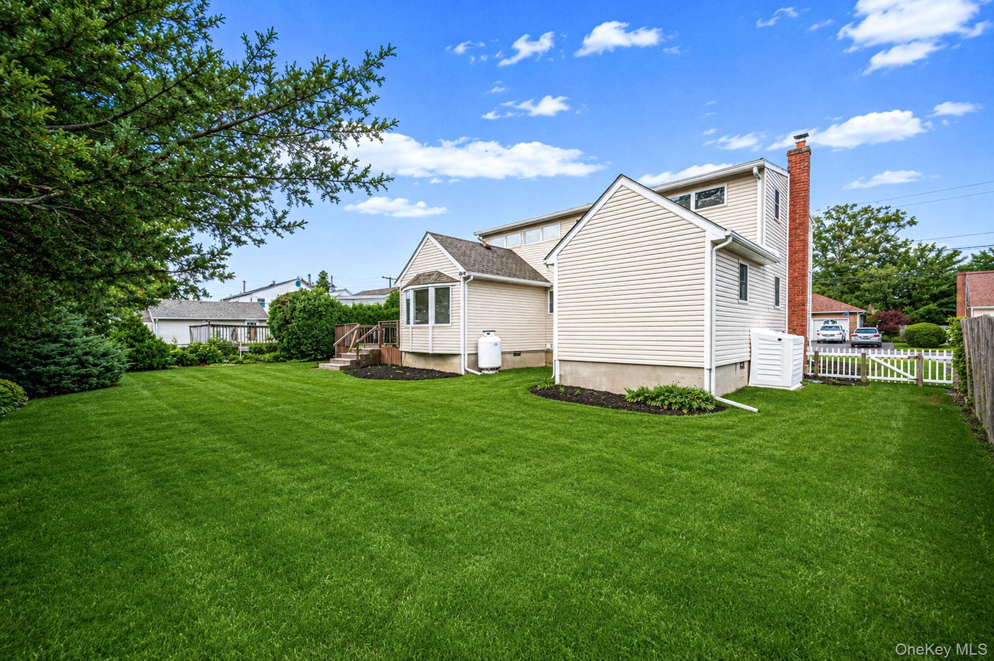 Single Family N Clinton Avenue  Suffolk County, NY 11757, MLS-1019140-23