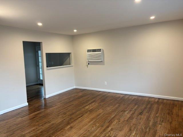 Single Family N Clinton Avenue  Suffolk County, NY 11757, MLS-1019140-24
