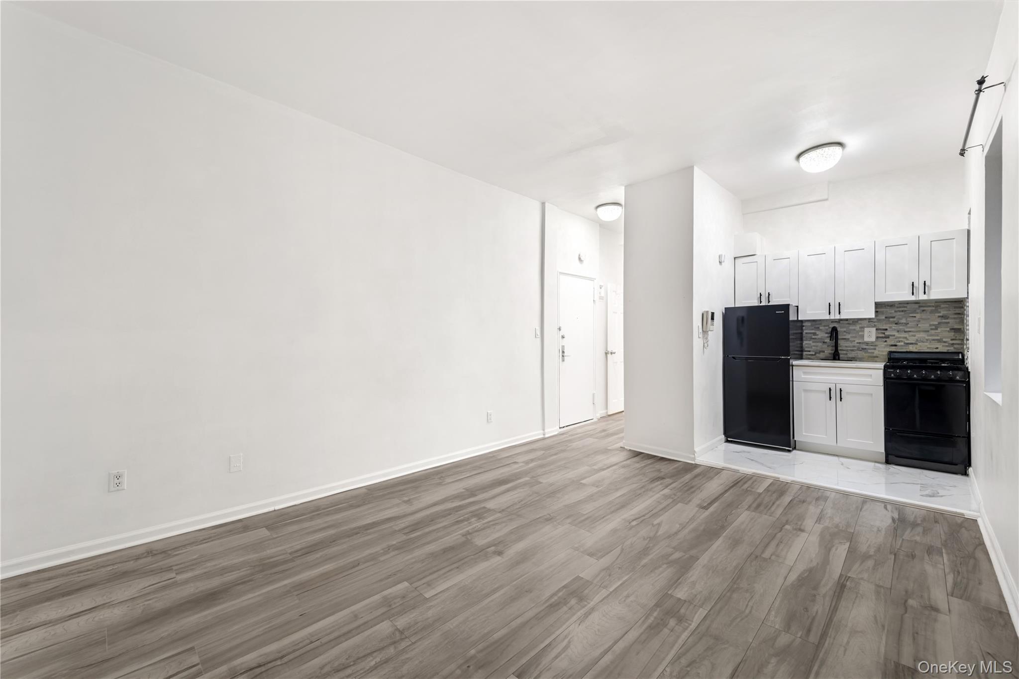 Coop E 35th Street  Manhattan, NY 10016, MLS-1019145-8