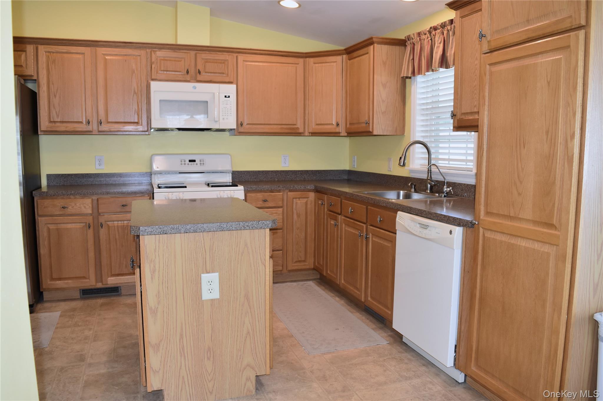 Single Family Brittany Terrace Orange County, NY 12575, MLS-1019147-21