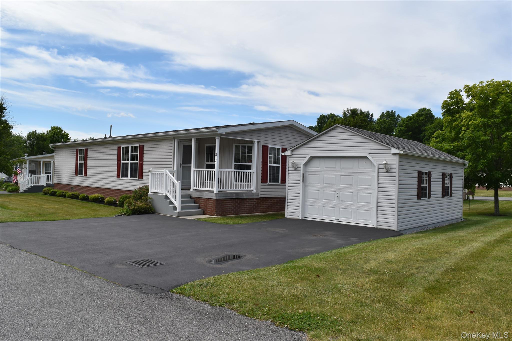 Single Family Brittany Terrace Orange County, NY 12575, MLS-1019147-4