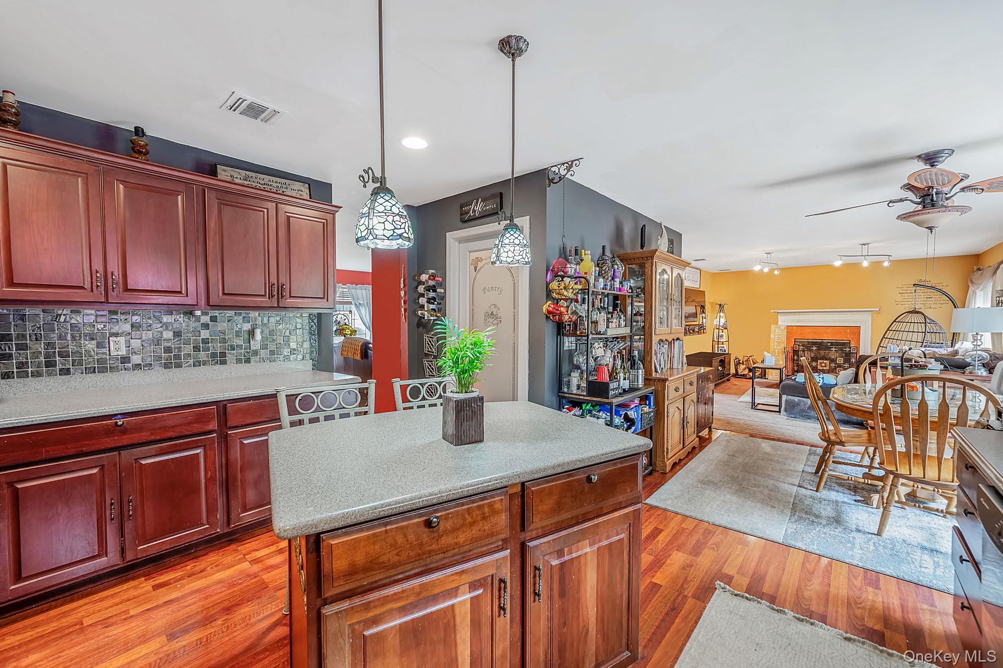 Single Family Holmes Avenue  Suffolk County, NY 11941, MLS-1019160-13