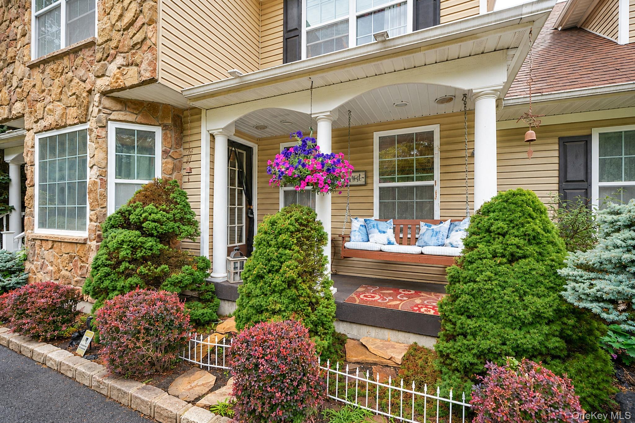 Single Family Holmes Avenue  Suffolk County, NY 11941, MLS-1019160-2
