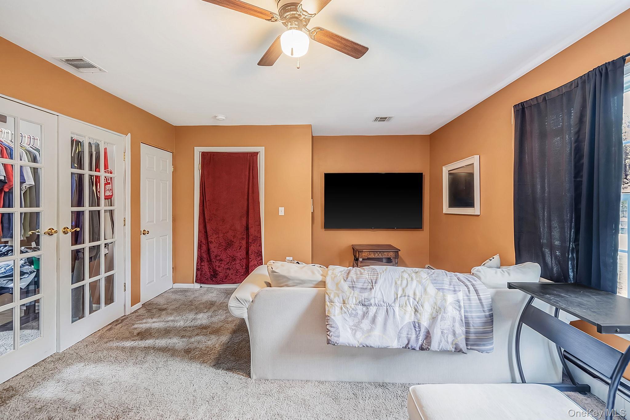 Single Family Holmes Avenue  Suffolk County, NY 11941, MLS-1019160-26