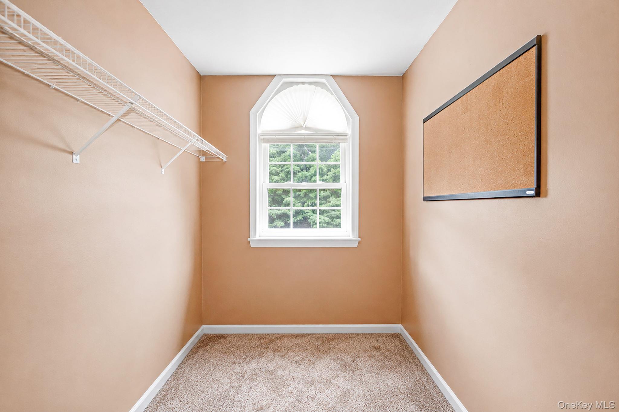 Single Family Holmes Avenue  Suffolk County, NY 11941, MLS-1019160-27