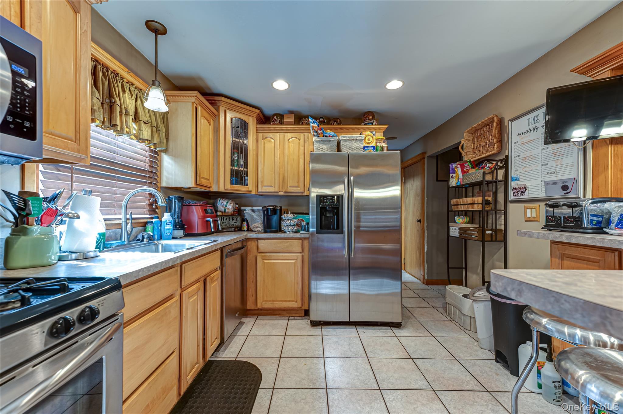 Single Family Berkshire Drive Suffolk County, NY 11784, MLS-1019225-4