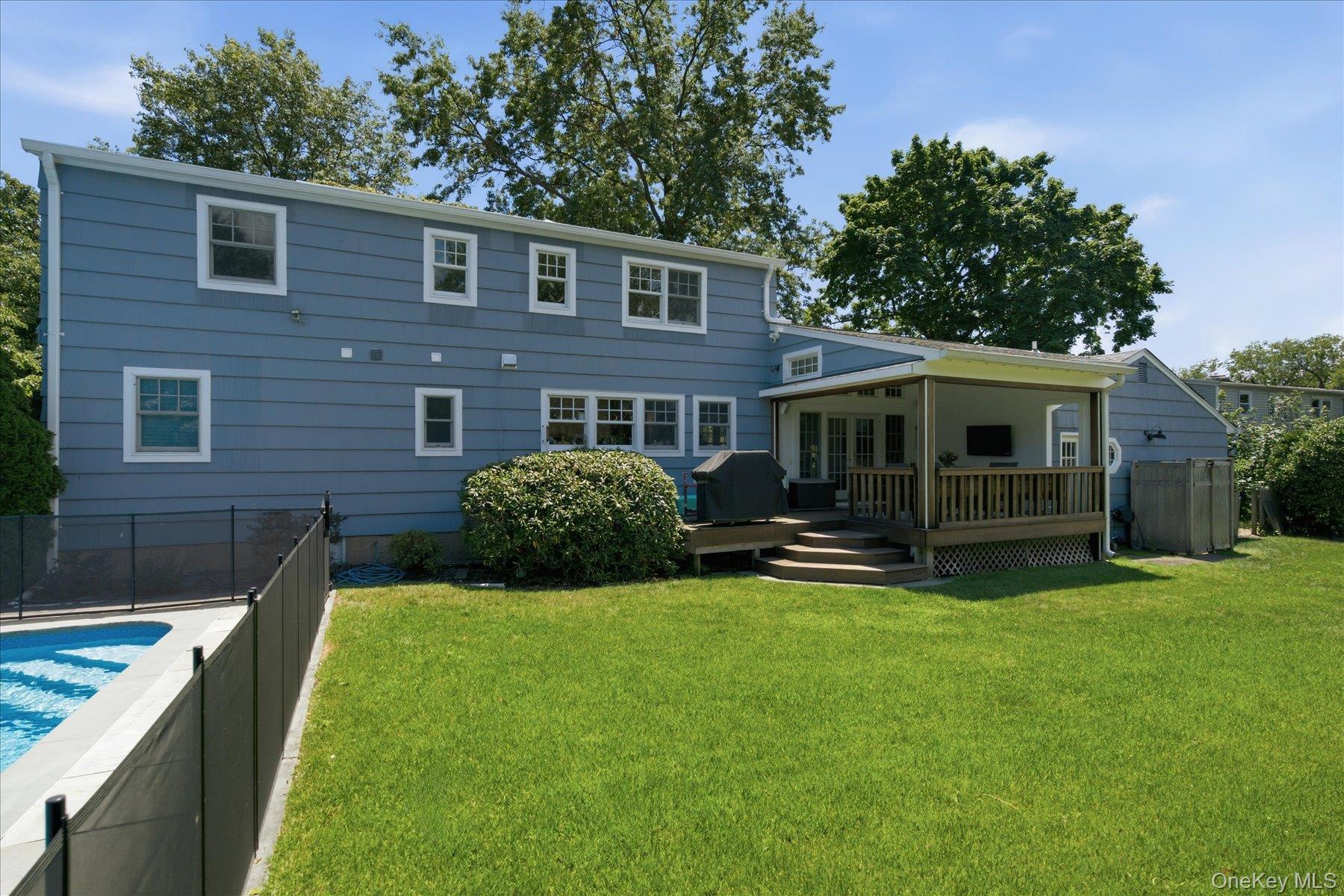 Single Family Vine Street  Nassau County, NY 11709, MLS-1019252-25