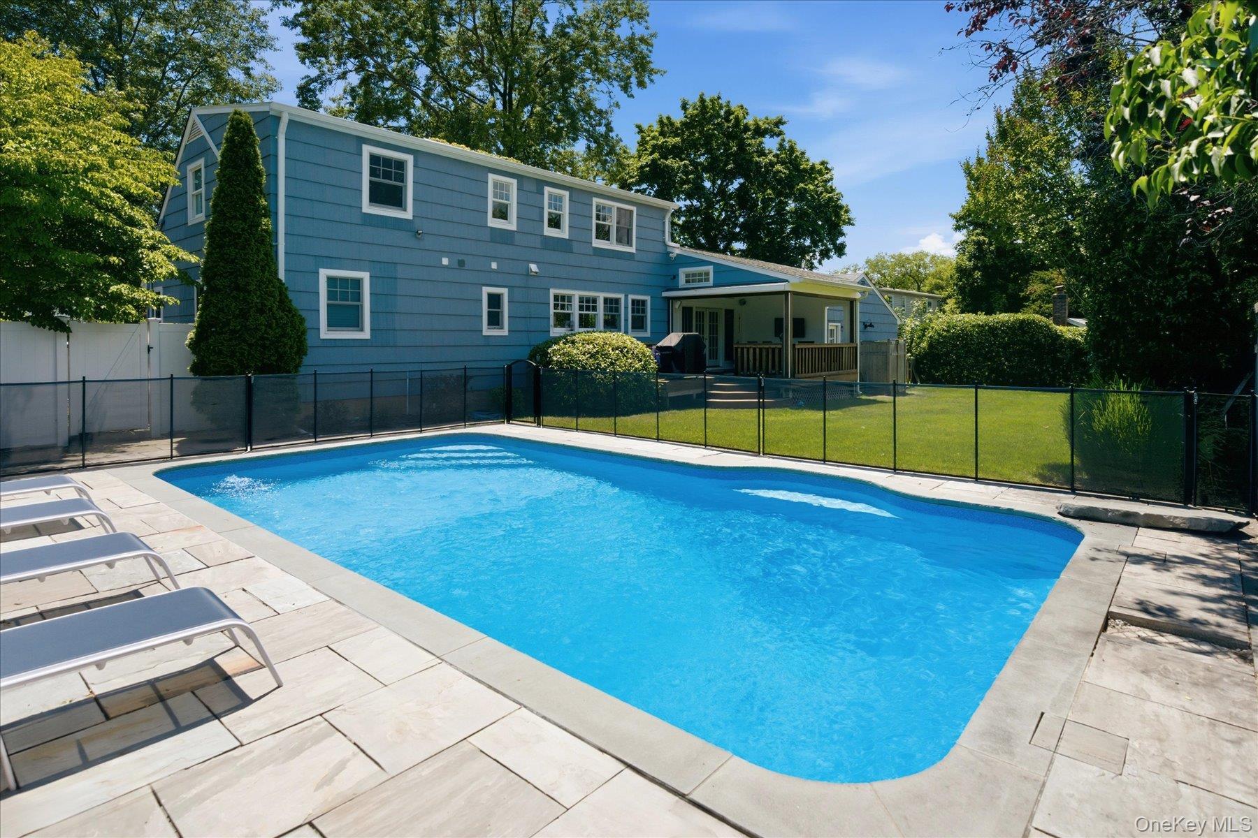 Single Family Vine Street  Nassau County, NY 11709, MLS-1019252-28