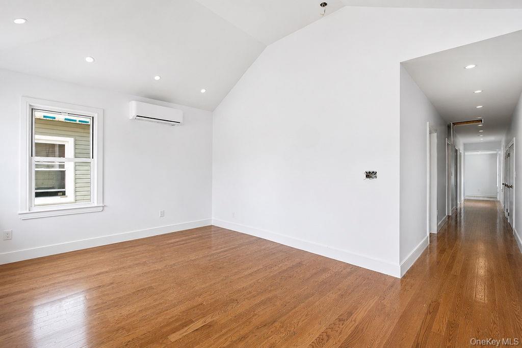 Single Family Elizabeth Avenue  Queens, NY 11692, MLS-1019279-14