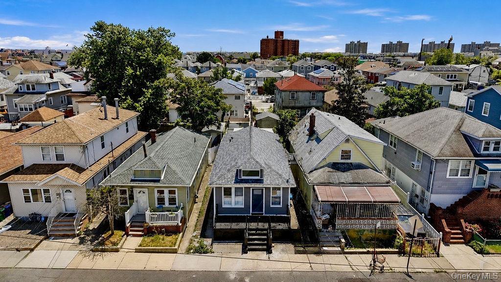 Single Family Elizabeth Avenue  Queens, NY 11692, MLS-1019279-18