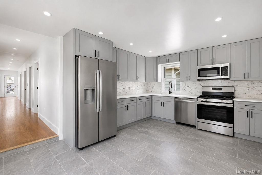 Single Family Elizabeth Avenue  Queens, NY 11692, MLS-1019279-7