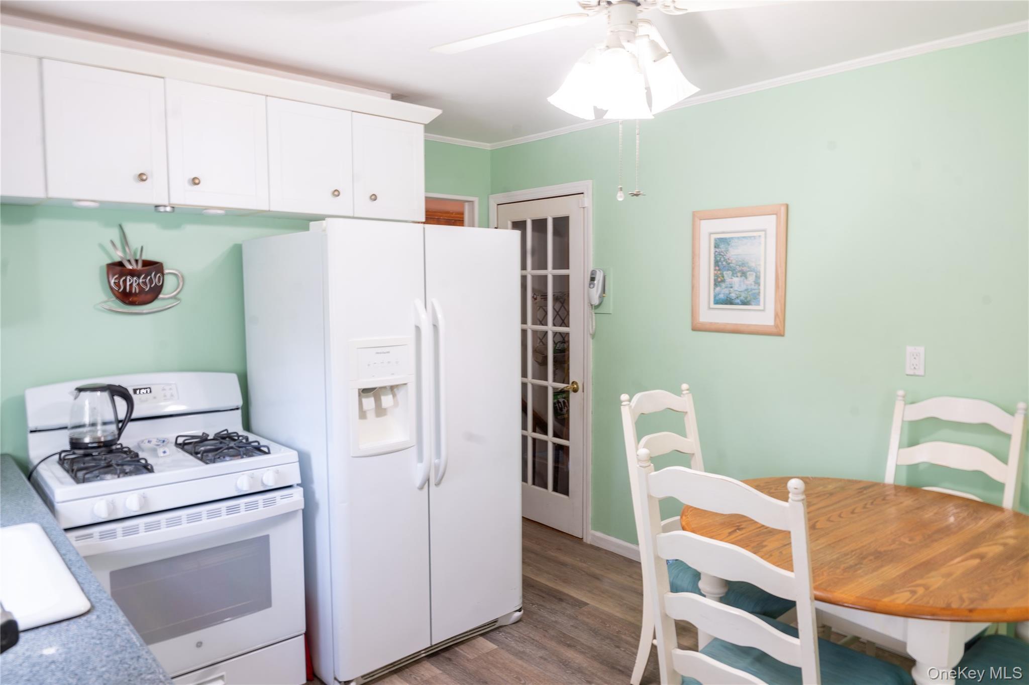 Single Family Suffolk Avenue Suffolk County, NY 11704, MLS-1019280-10