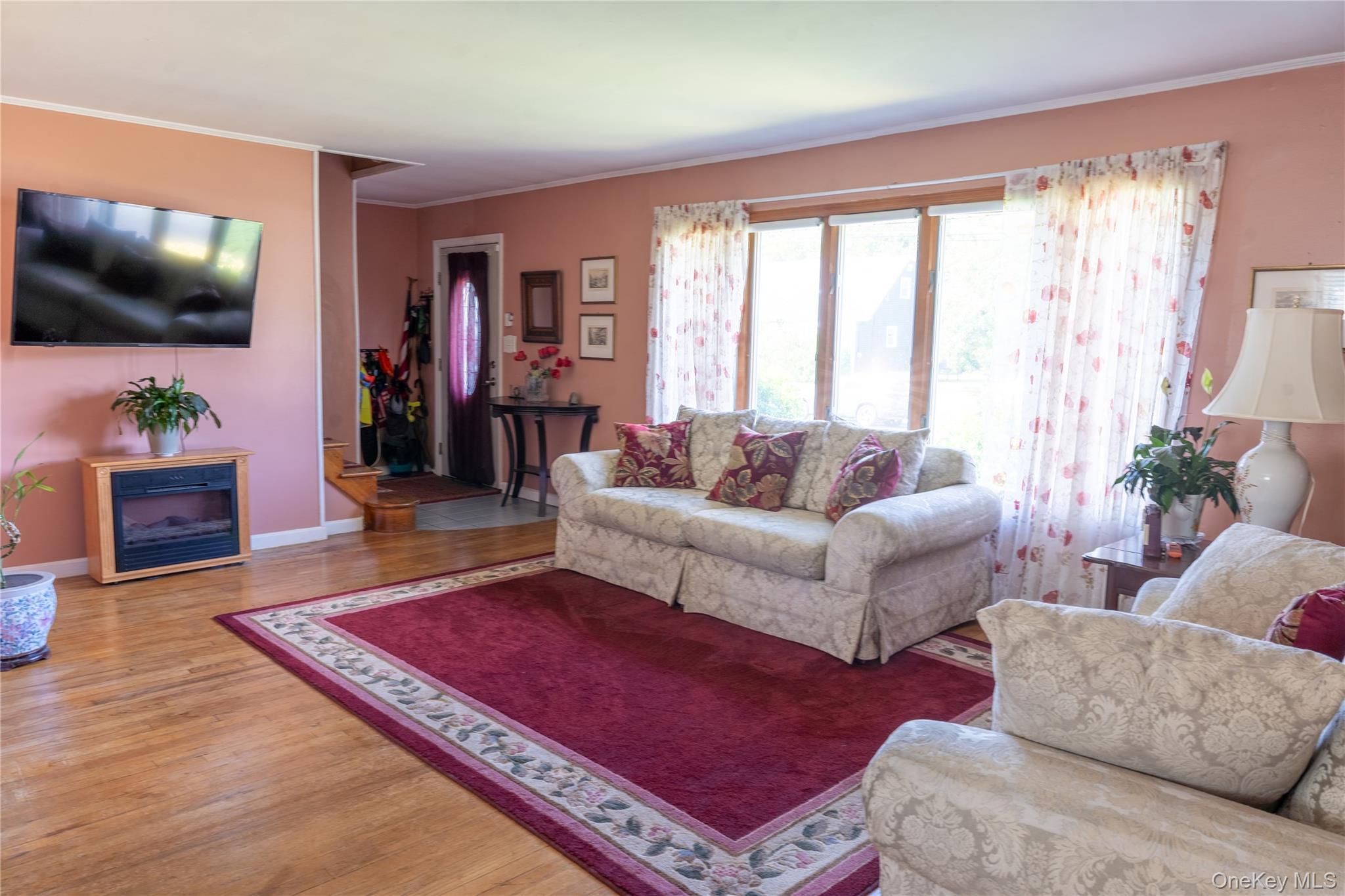 Single Family Suffolk Avenue Suffolk County, NY 11704, MLS-1019280-4
