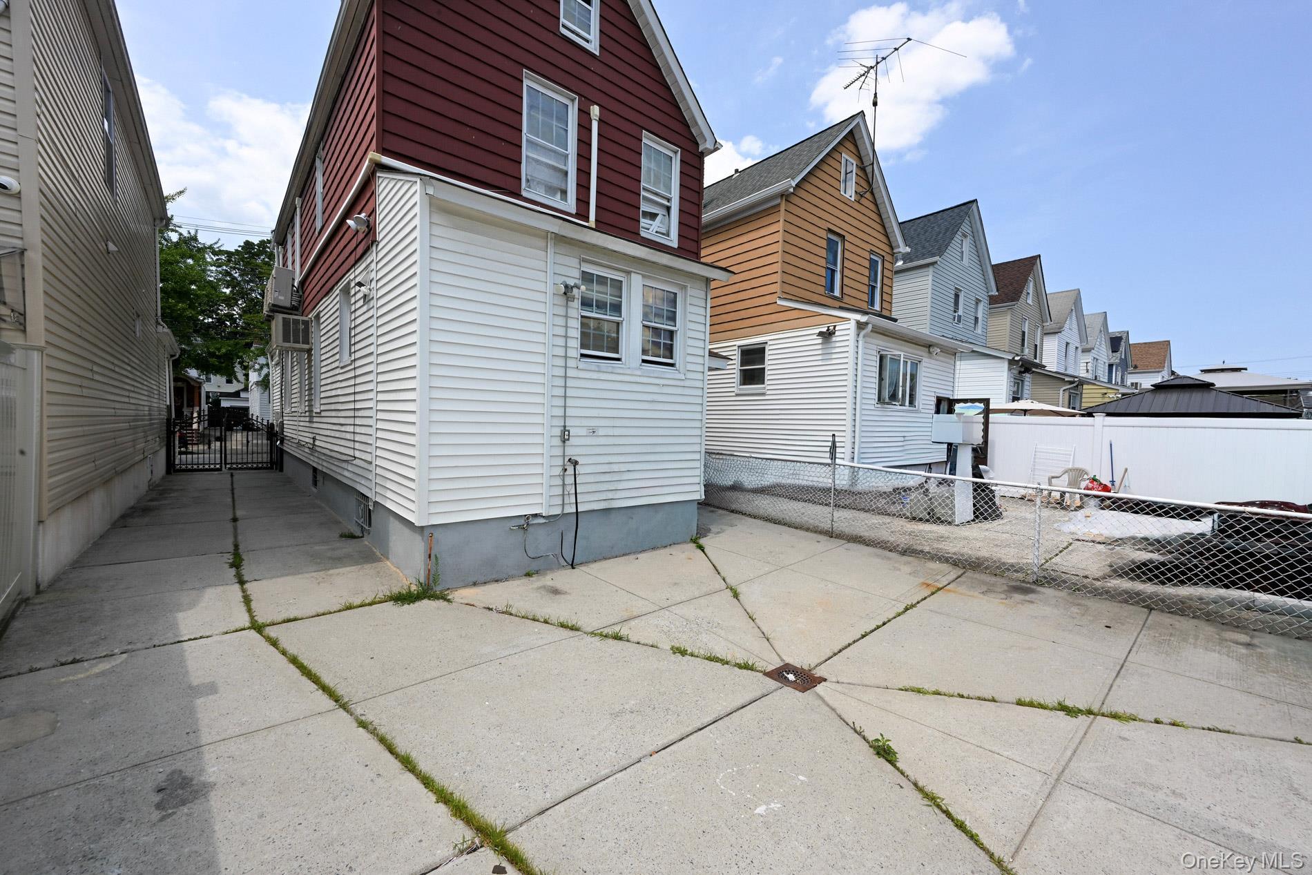 Single Family 114th Place  Queens, NY 11420, MLS-1019289-25