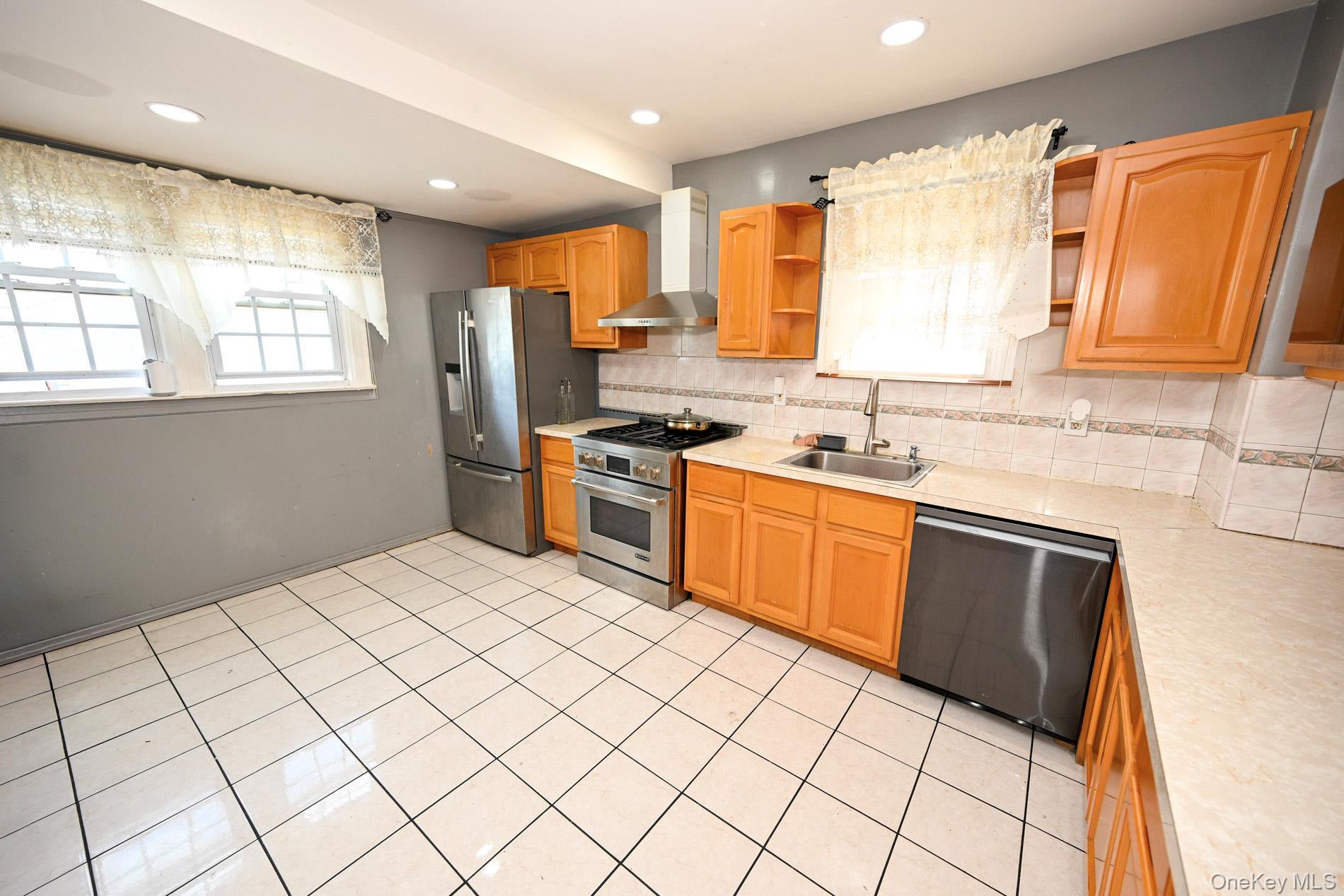 Single Family 114th Place  Queens, NY 11420, MLS-1019289-9