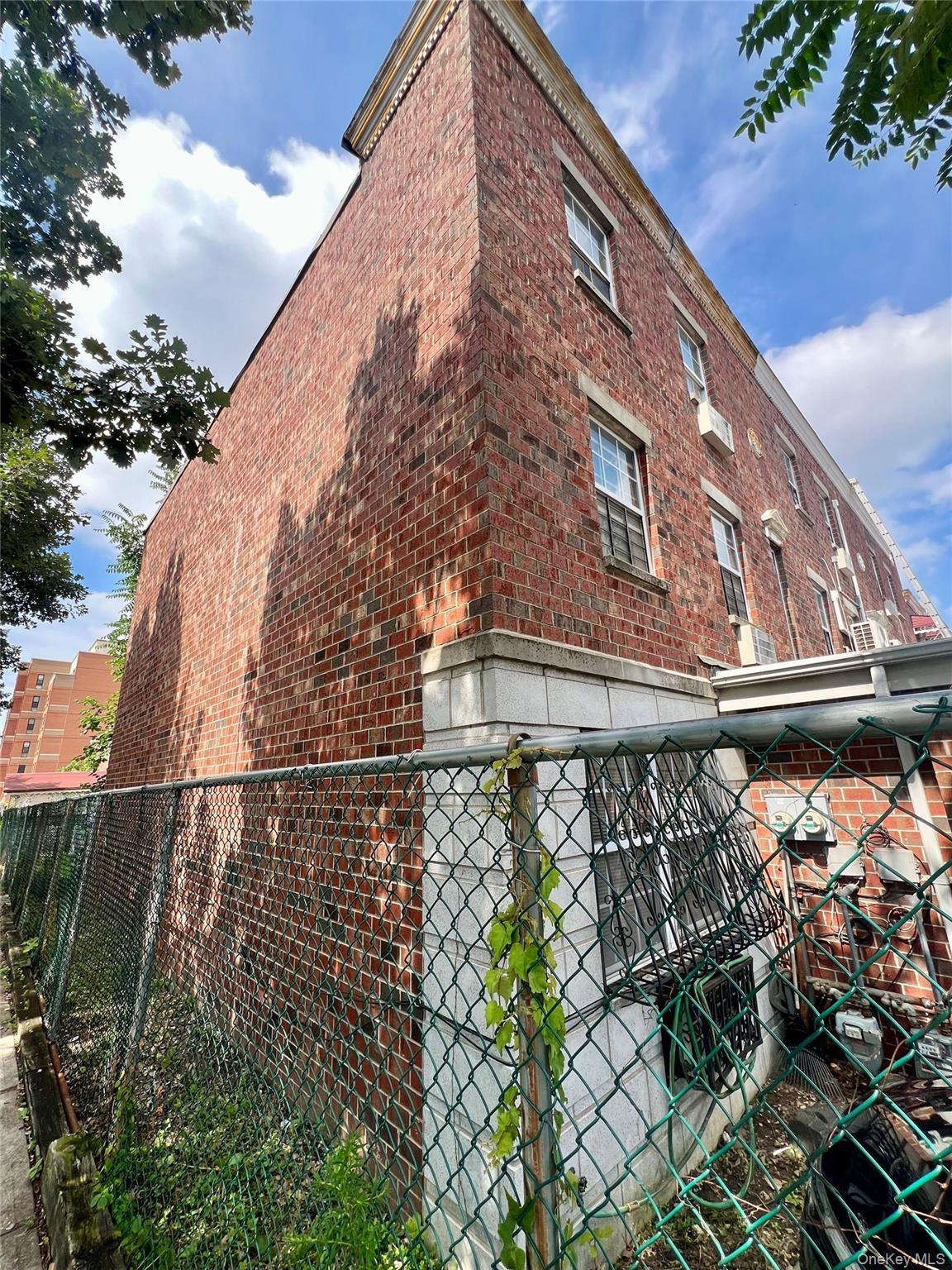 Single Family E 179th Street Bronx, NY 10457, MLS-1019354-5
