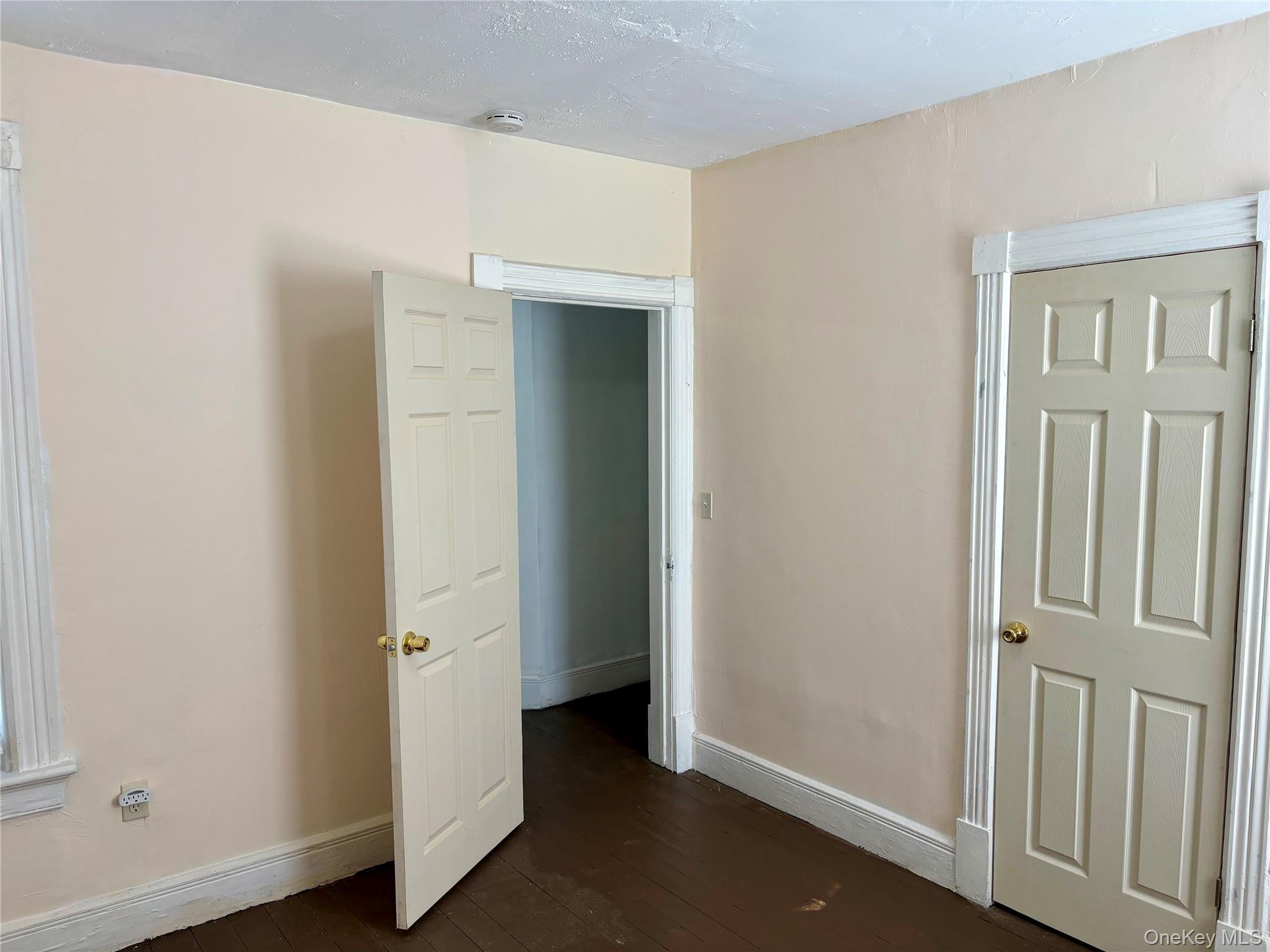 Single Family N Clinton Street Dutchess County, NY 12601, MLS-1019365-19