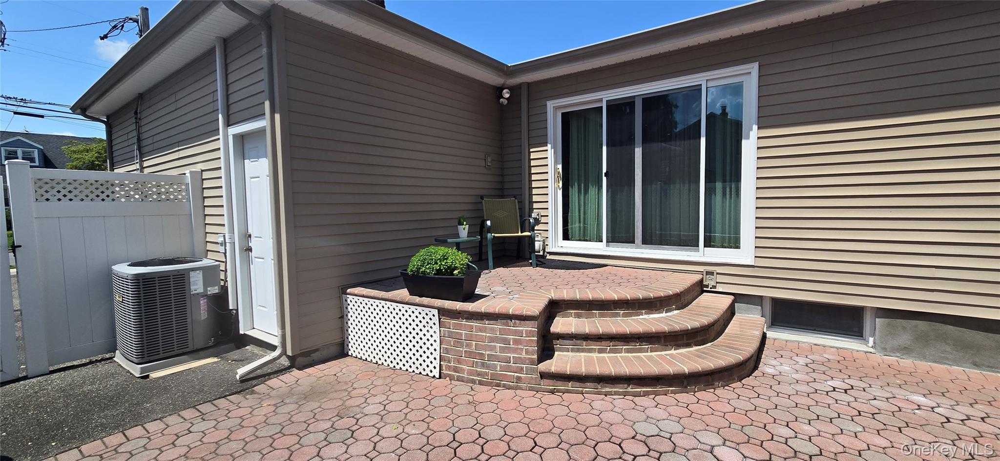 Single Family Virginia Avenue Nassau County, NY 11710, MLS-1019377-18