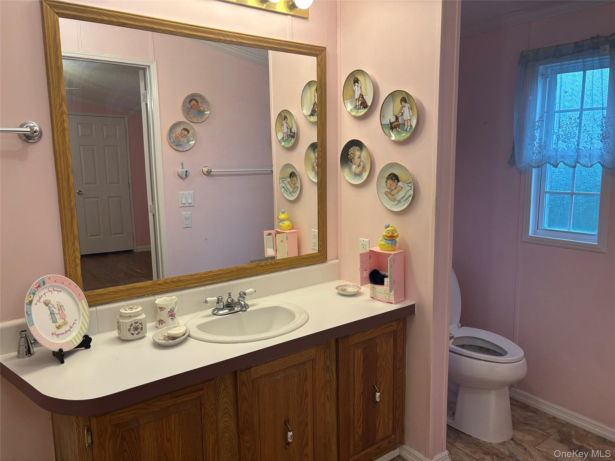Single Family Old Country Road Suffolk County, NY 11901, MLS-1019381-19