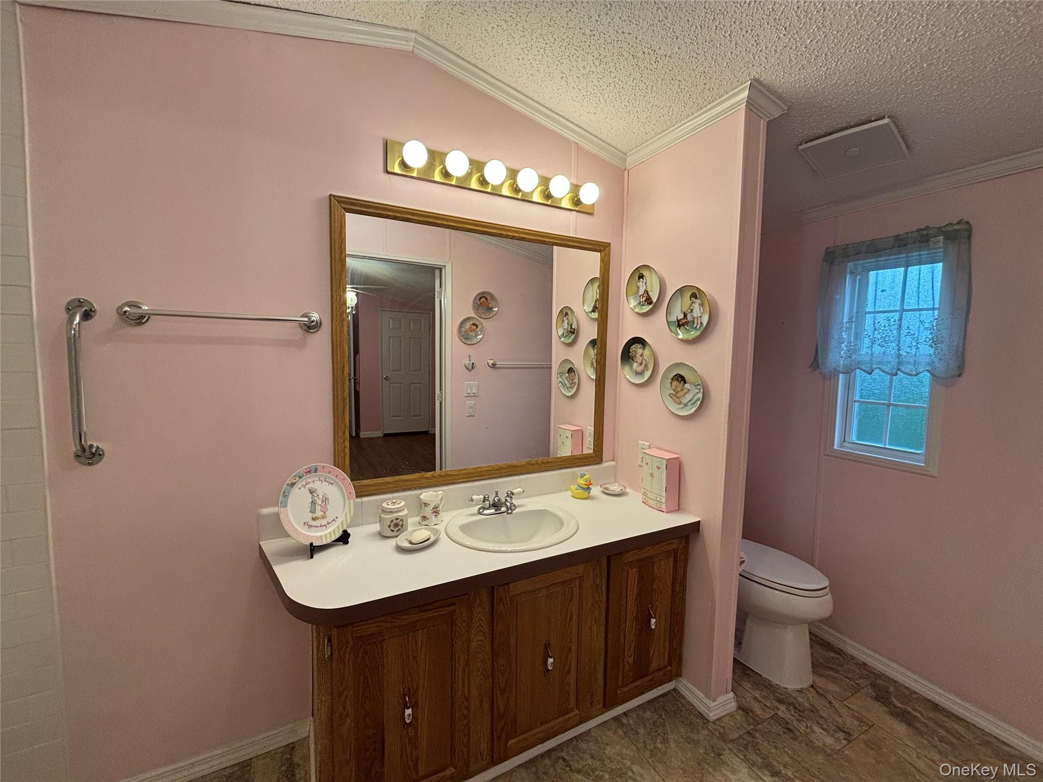 Single Family Old Country Road Suffolk County, NY 11901, MLS-1019381-26