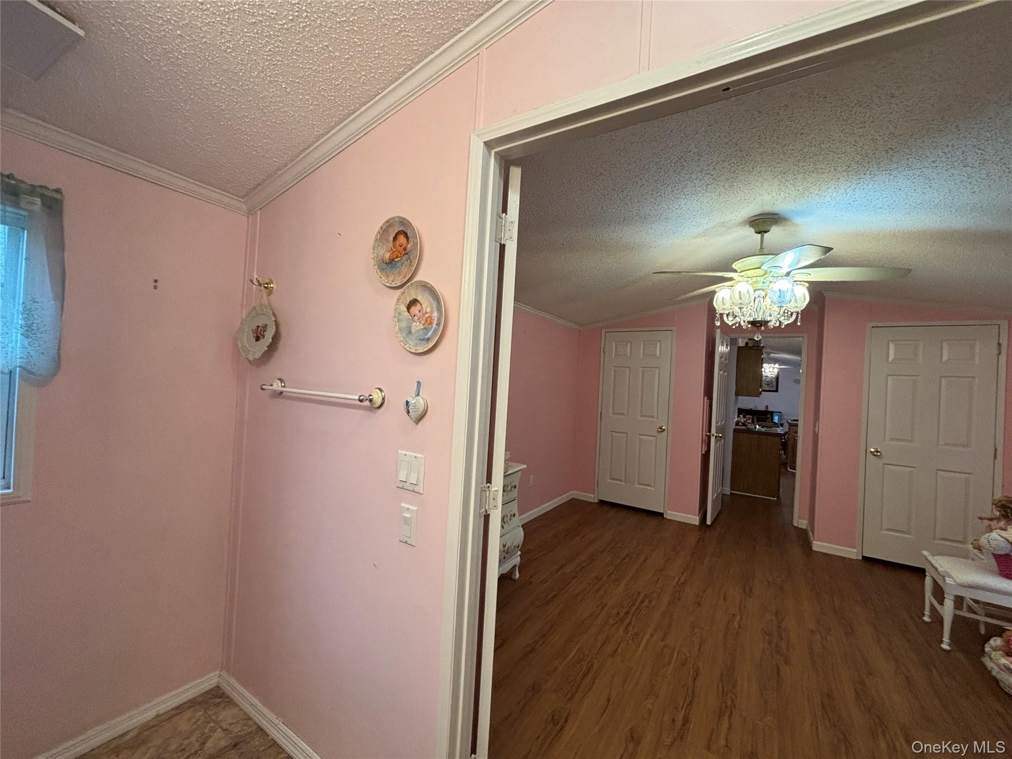 Single Family Old Country Road Suffolk County, NY 11901, MLS-1019381-28